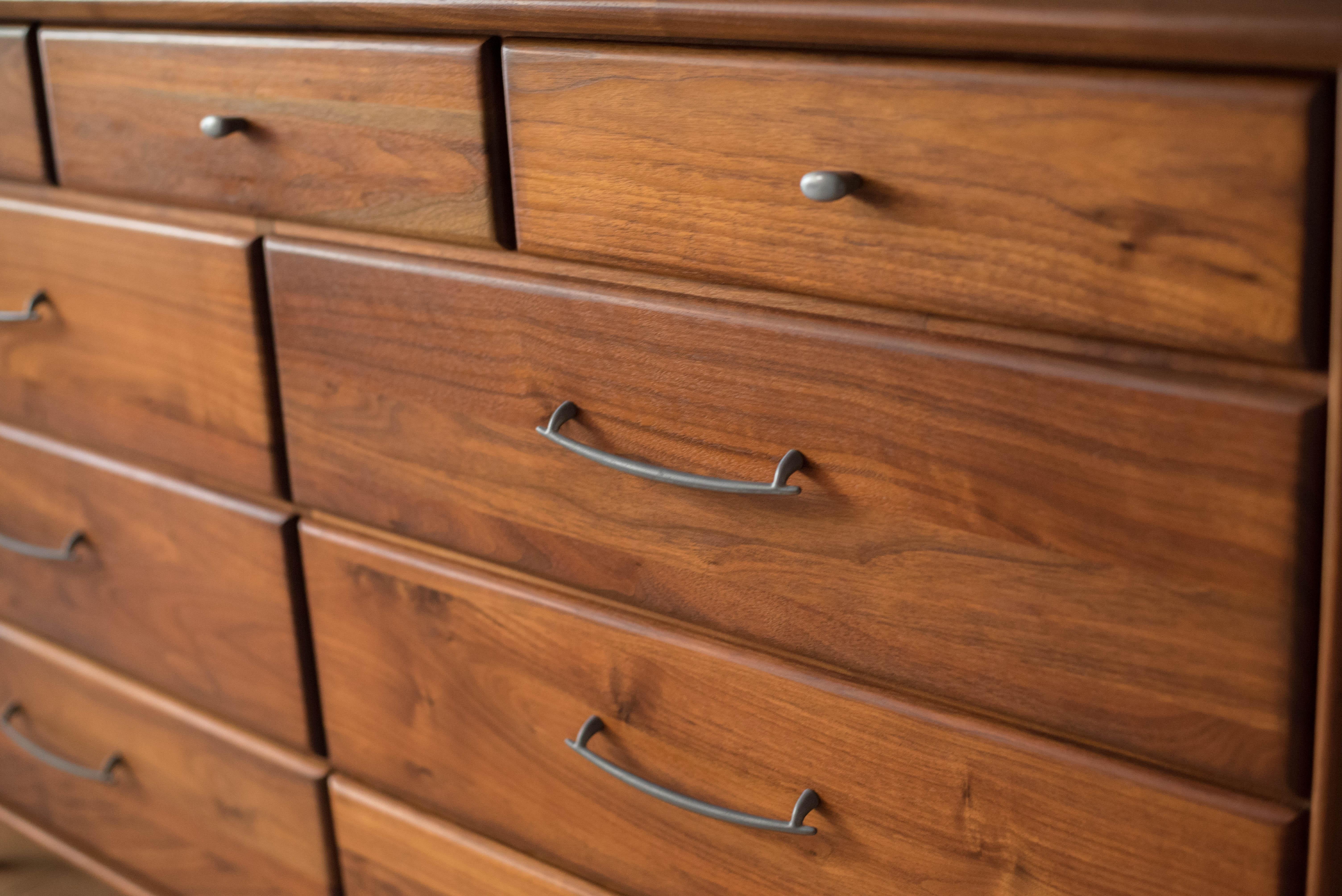 Mid Century Solid Walnut Dresser by Ace-Hi In Good Condition In San Jose, CA