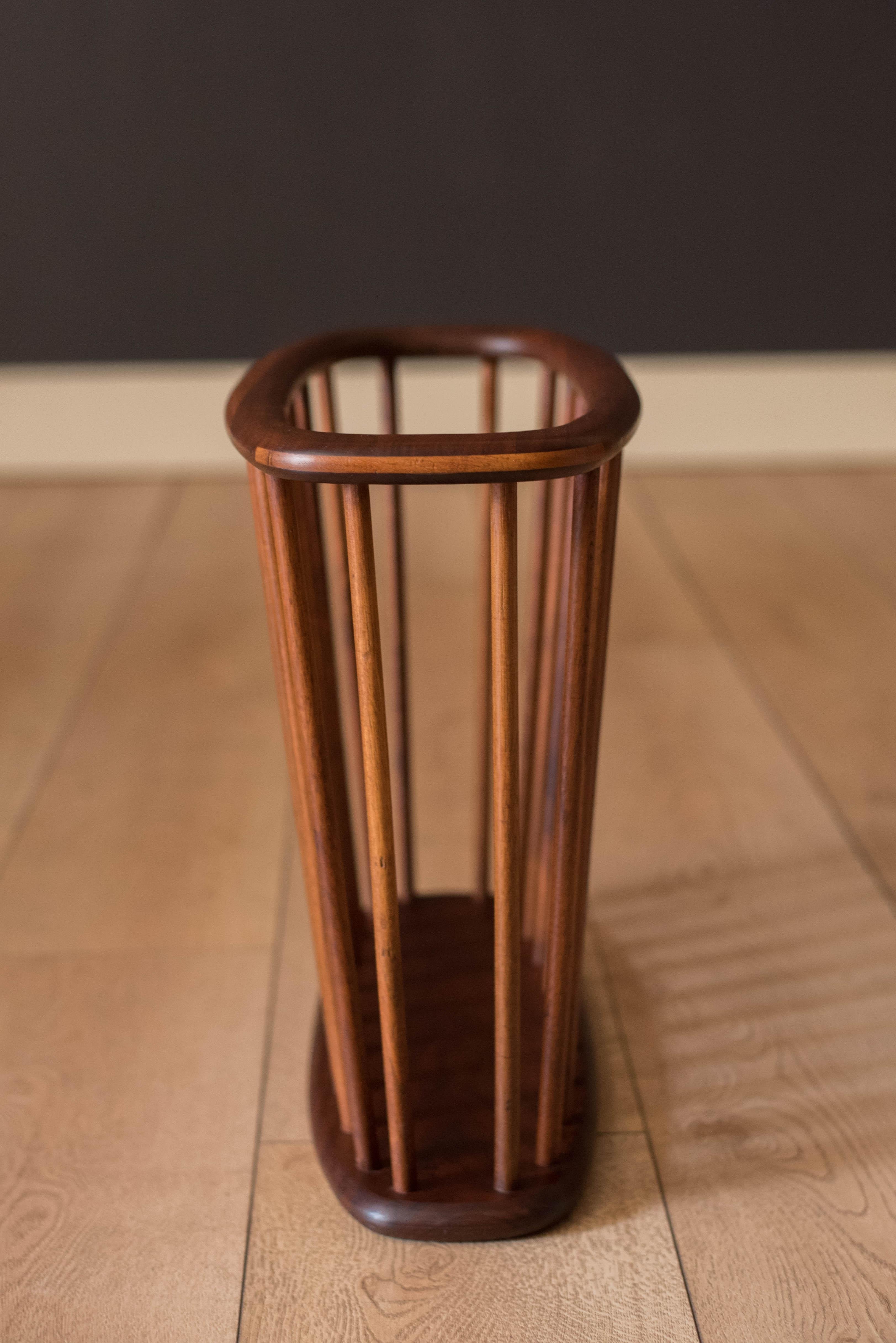 magazine holder stand