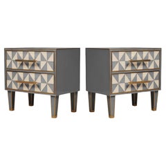 paar Nachttische aus Massivholz mit grauem optischen Muranoglas justfurnituress