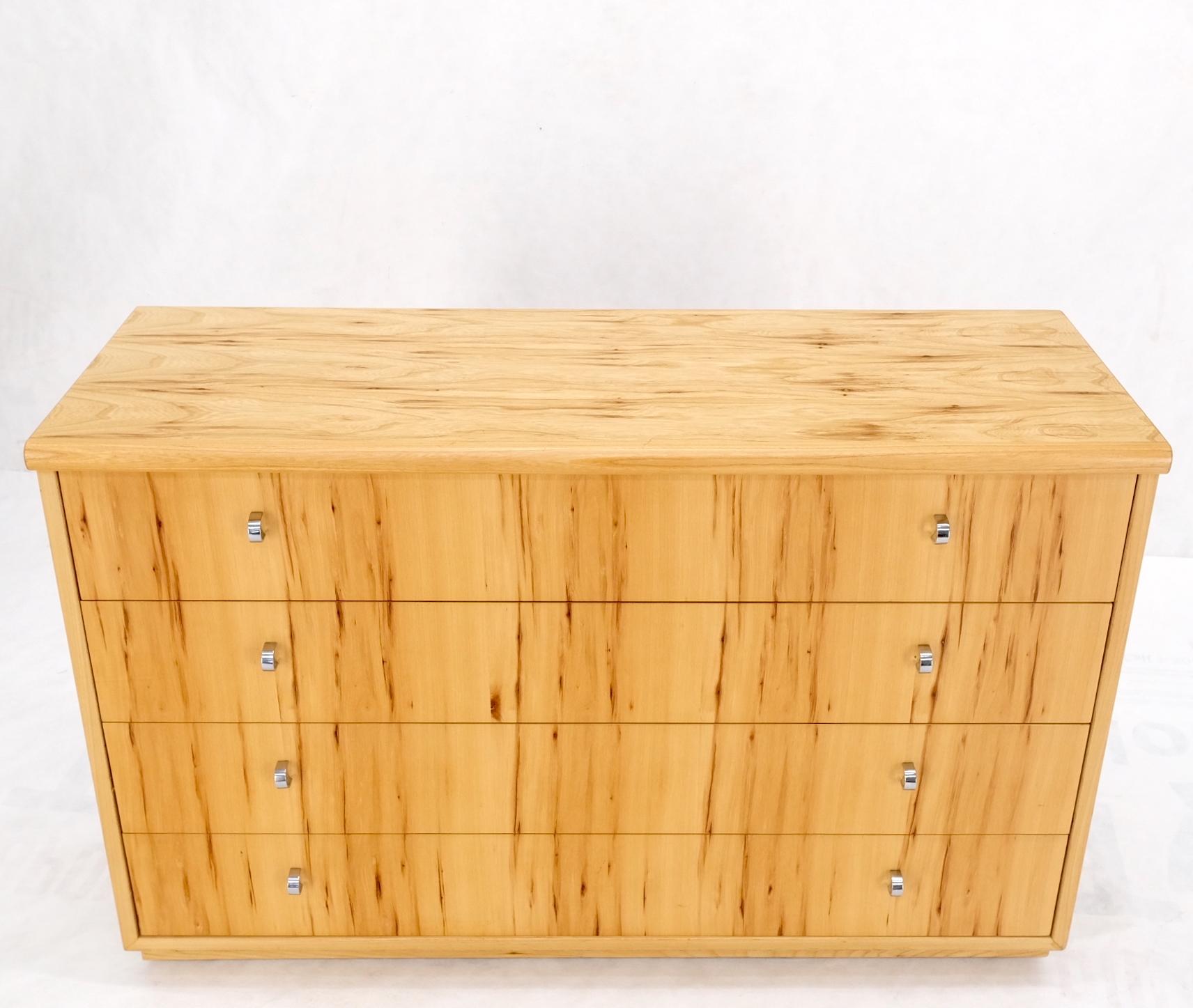 Mid Century Solid Wood Blonde Pecan Veneered 4 Drawers Dresser by Founders MINT! For Sale 4