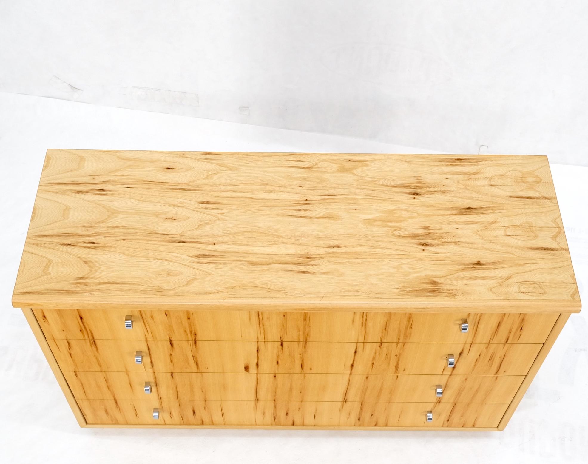 Mid Century Solid Wood Blonde Pecan Veneered 4 Drawers Dresser by Founders MINT! For Sale 6