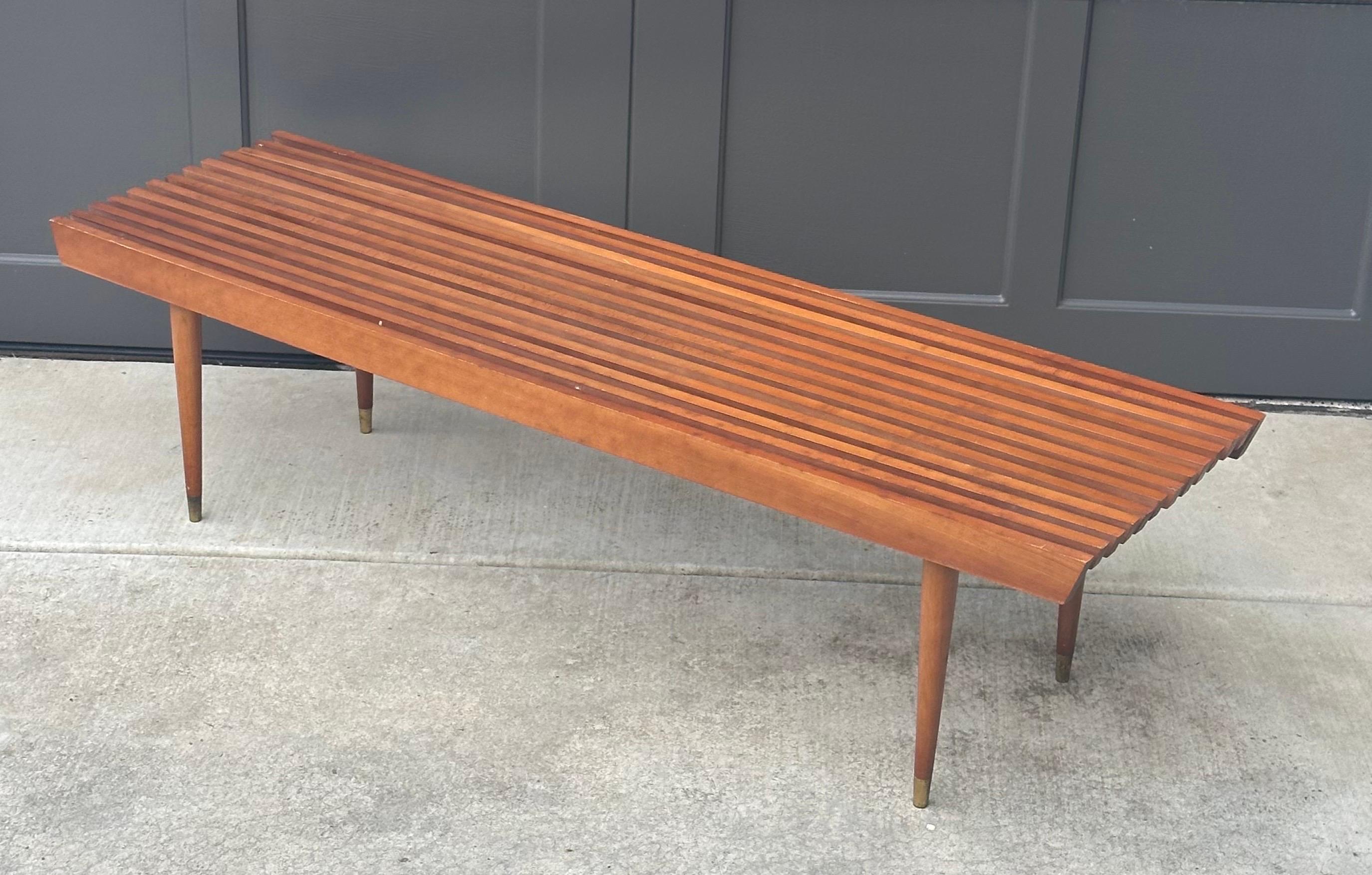 Mid-Century Solid Wood Platform Slat Bench by Nasco Yugoslavia In Good Condition For Sale In San Diego, CA