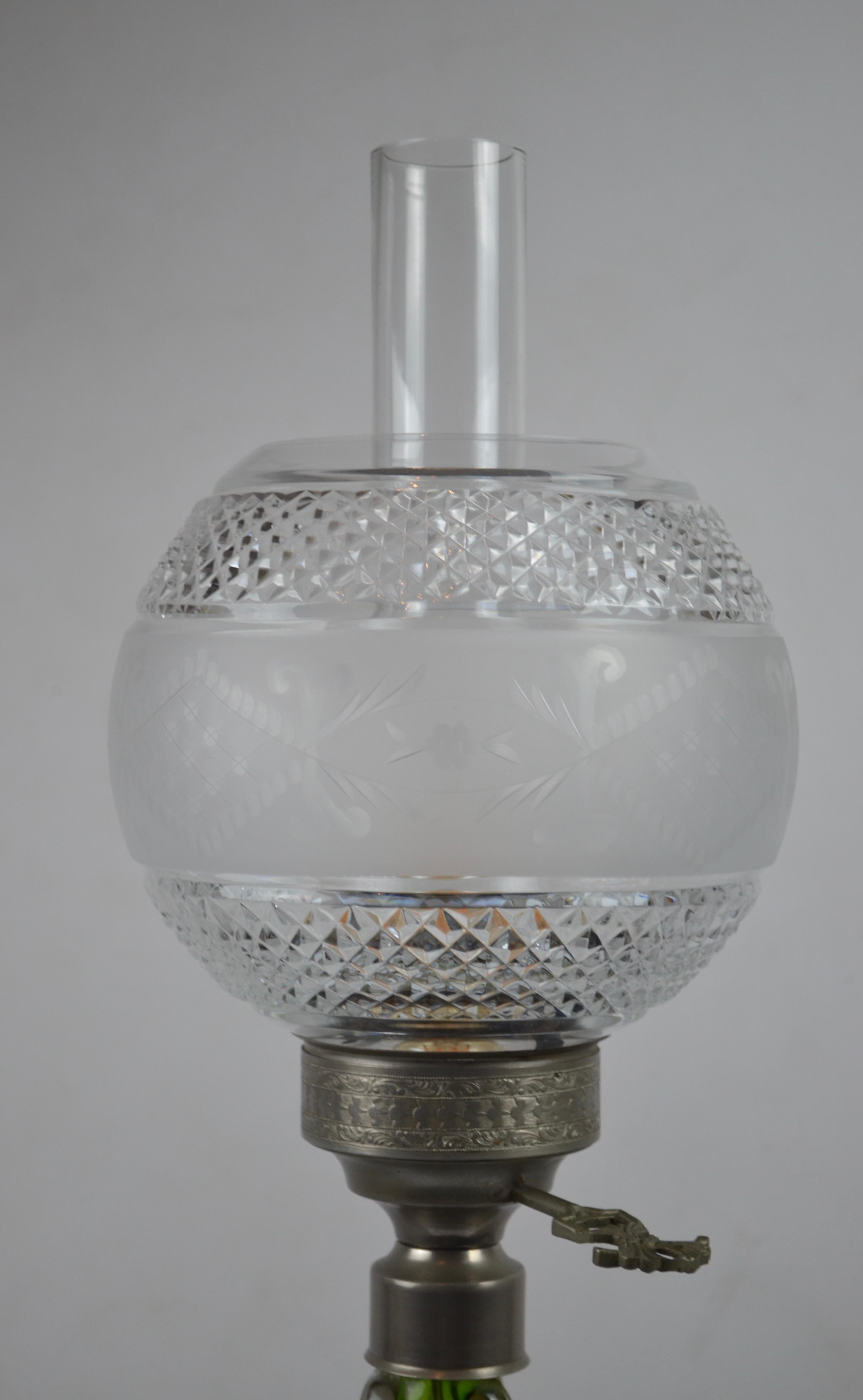 Lampe de table en verre d'art Sommerso du milieu du siècle avec abat-jour en cristal taillé, années 1950 en vente 1