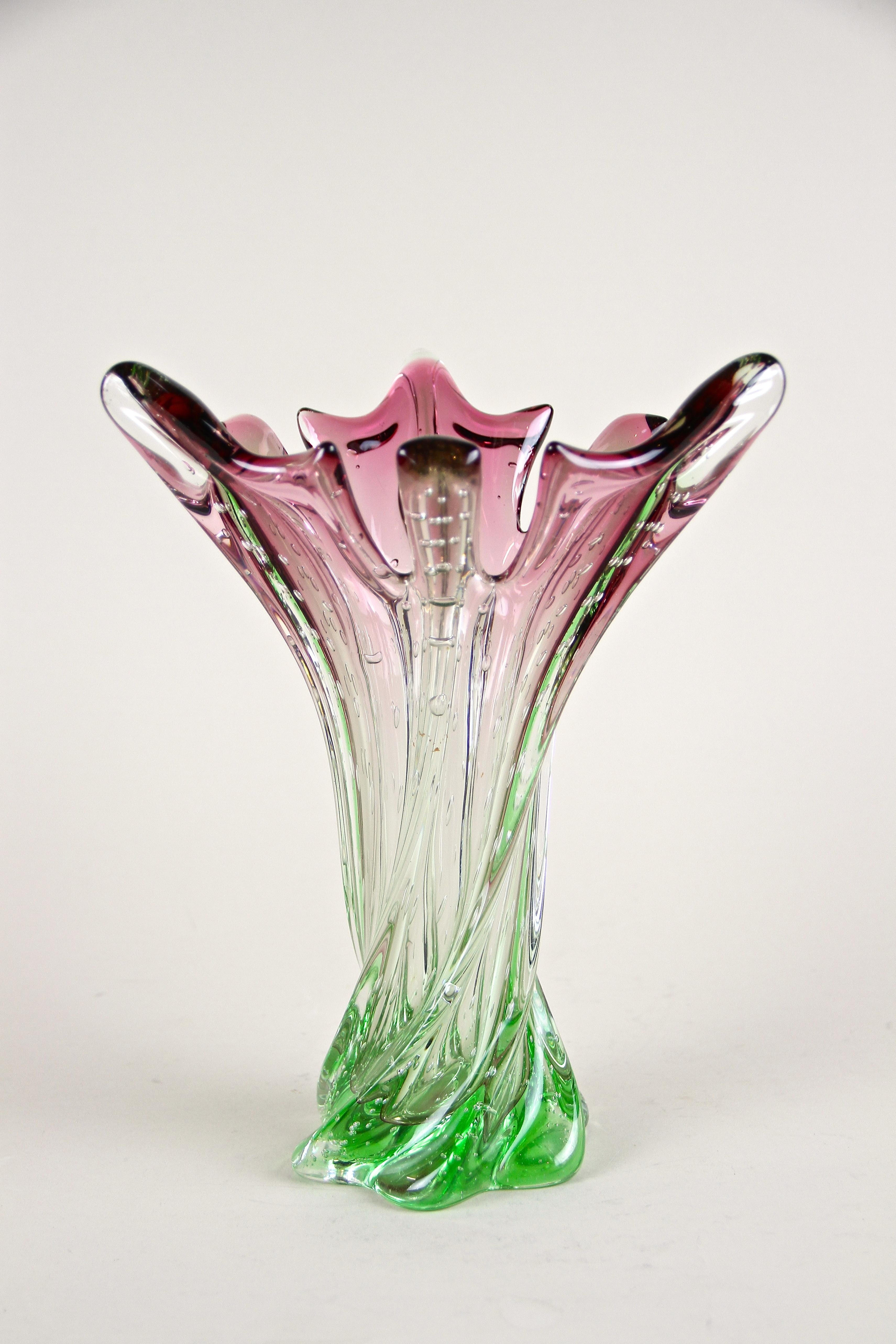 italien Vase en verre Murano Sommerso rose/vert du milieu du siècle, Italie, circa 1960/70 en vente