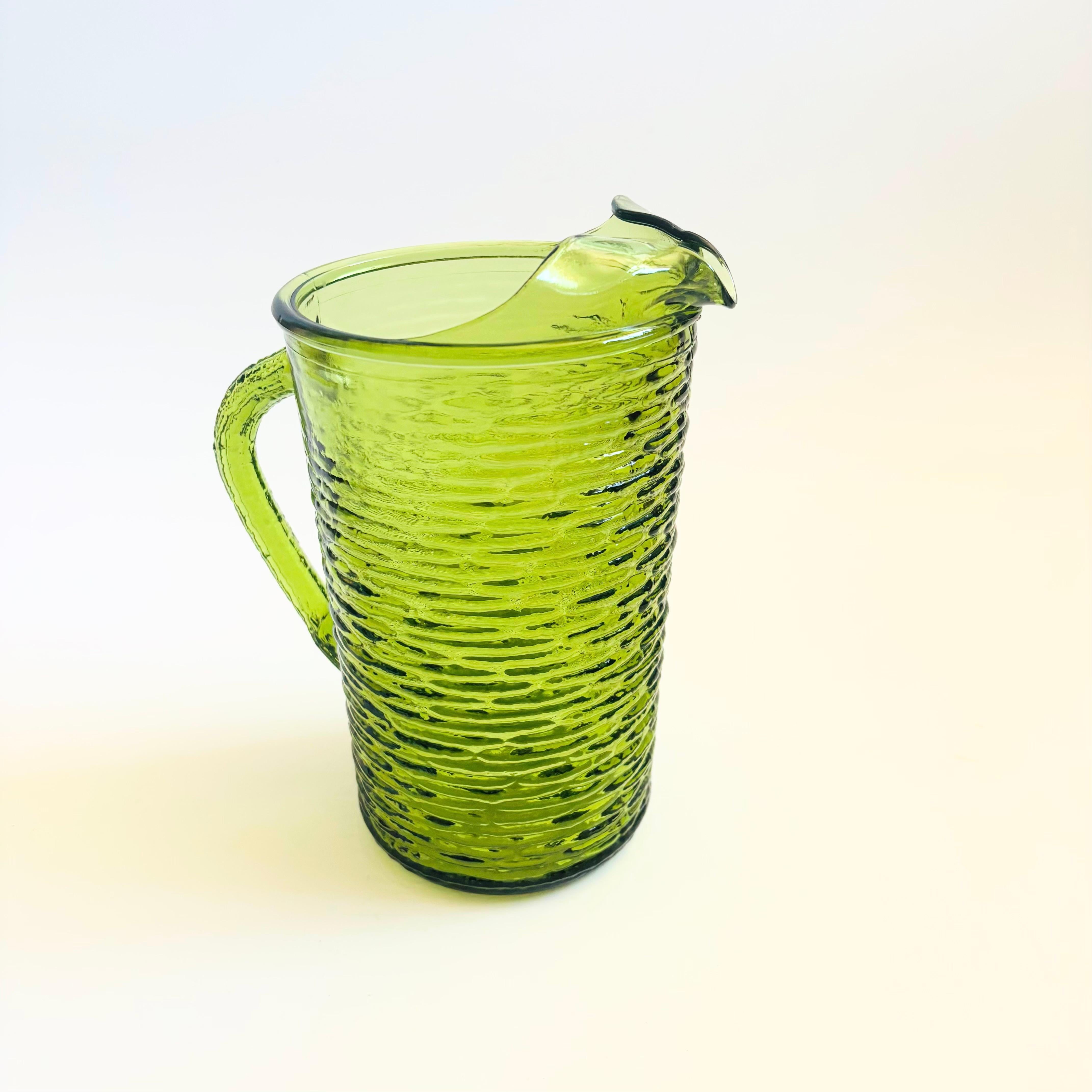 Pichet en verre vert Greene & Greene Greene par Anchor Hocking en vente 1