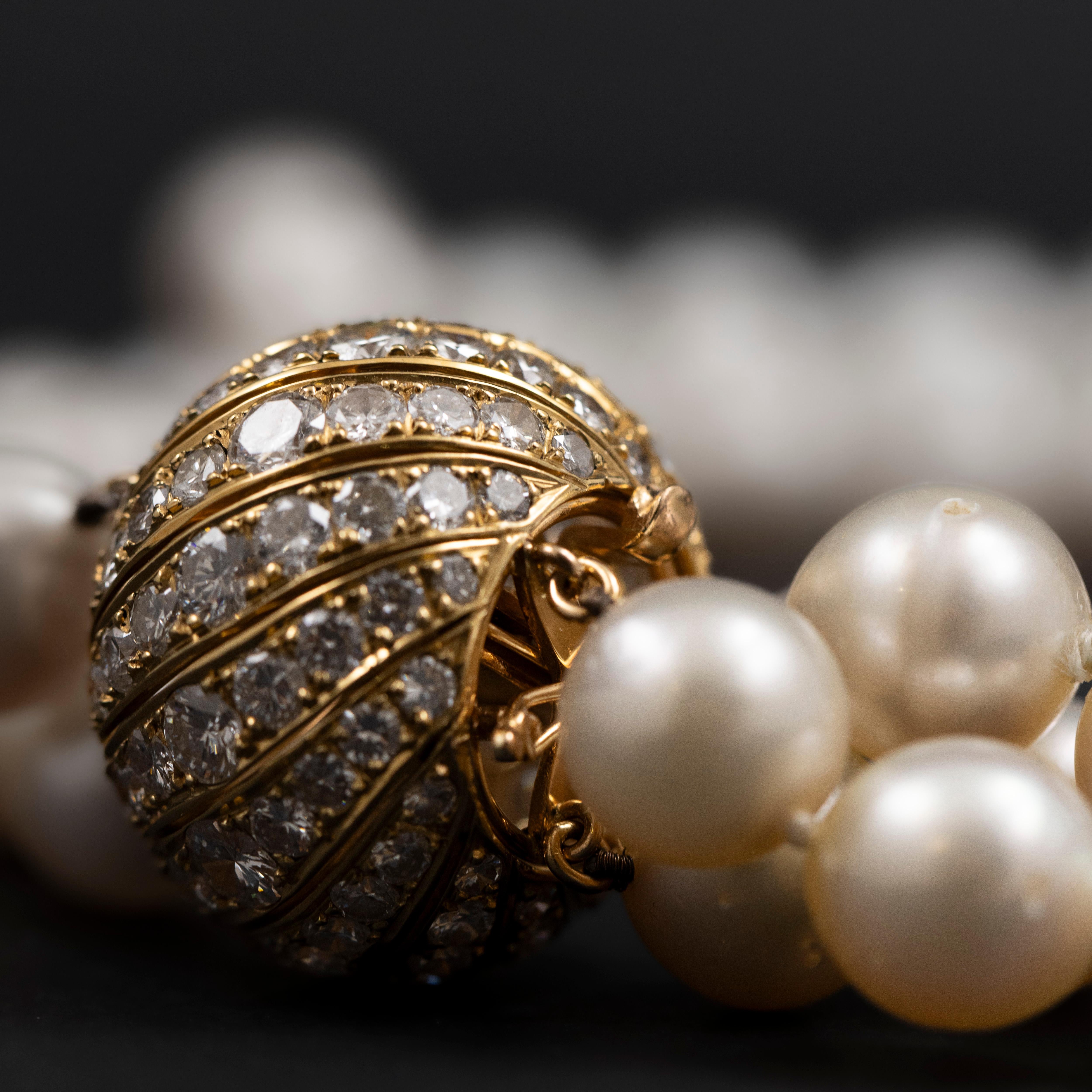 Collier de perles des mers du Sud du milieu du siècle avec fermoir en diamant et or jaune 1950s 1960s en vente 5