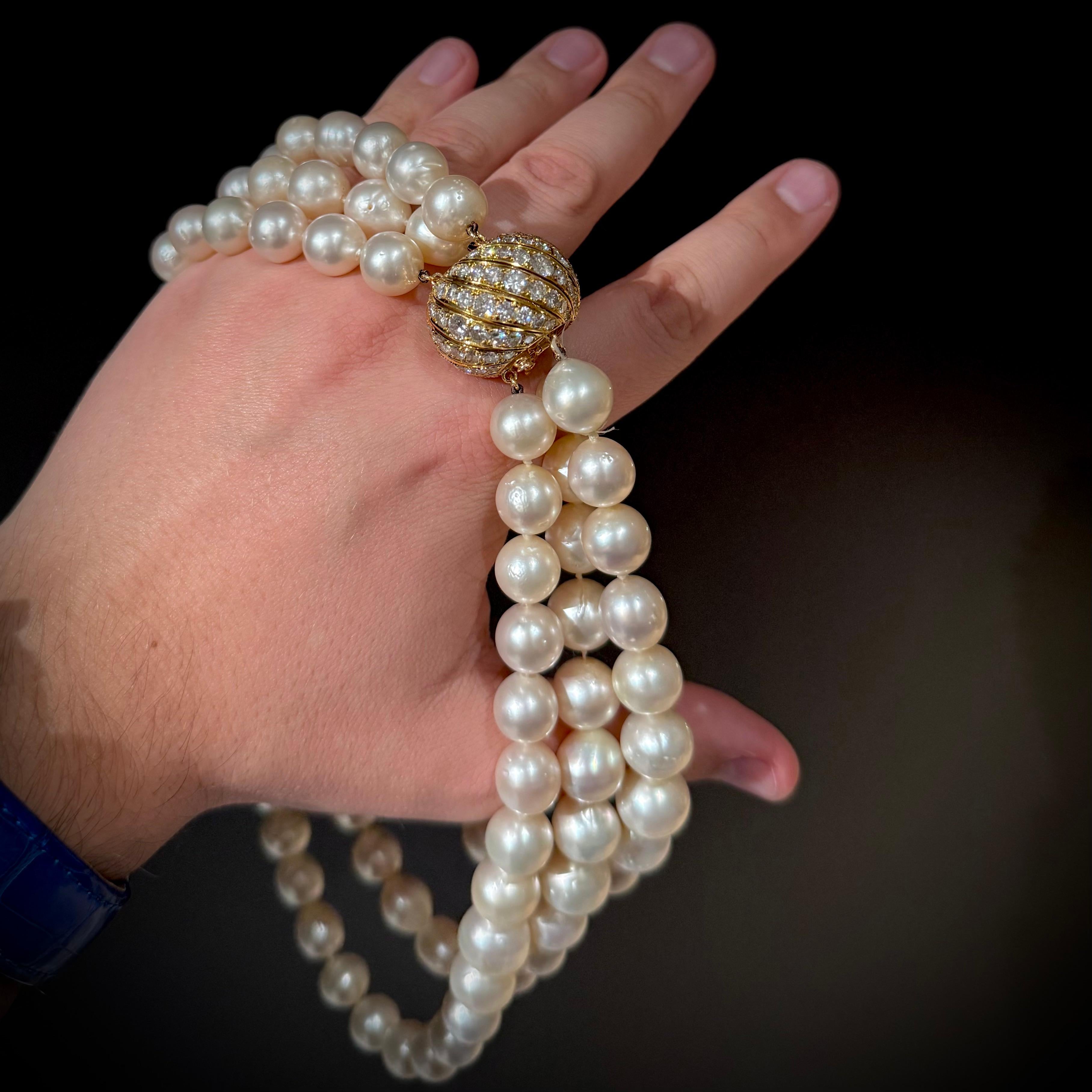 Collier de perles des mers du Sud du milieu du siècle avec fermoir en diamant et or jaune 1950s 1960s en vente 9