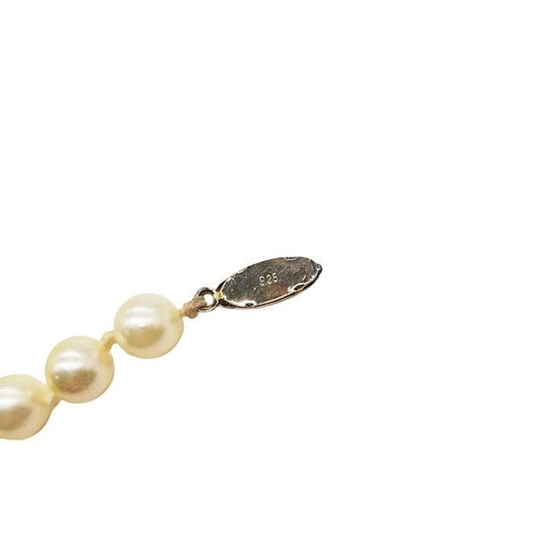 Mid-century South Sea Roud Pearl Choker Necklace on Silk Cord w/ Silver Clasp For Sale 2