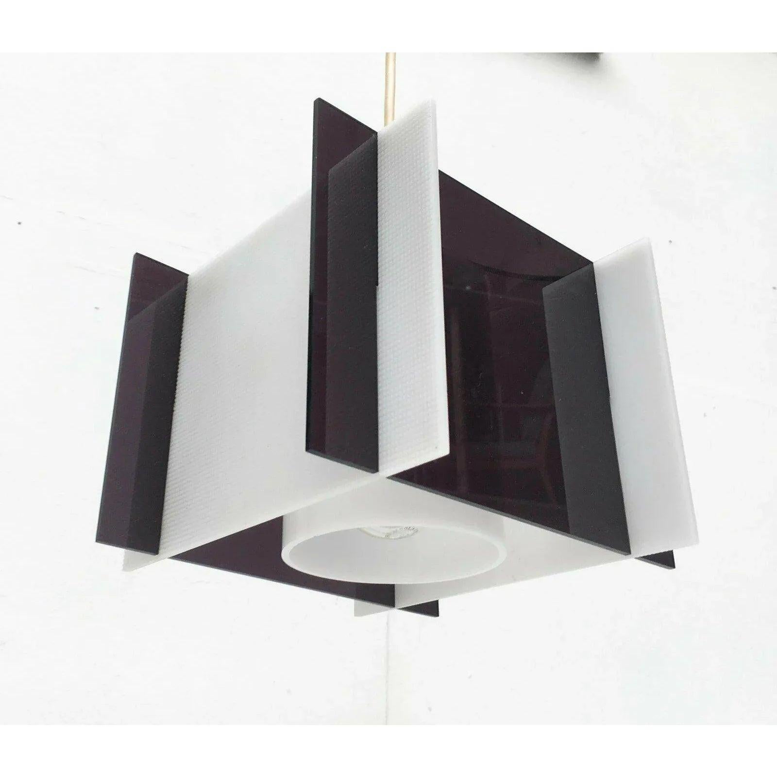 Lampada a sospensione a cubo in acrilico di metà secolo A Space AGE, anni '60 in vendita 4