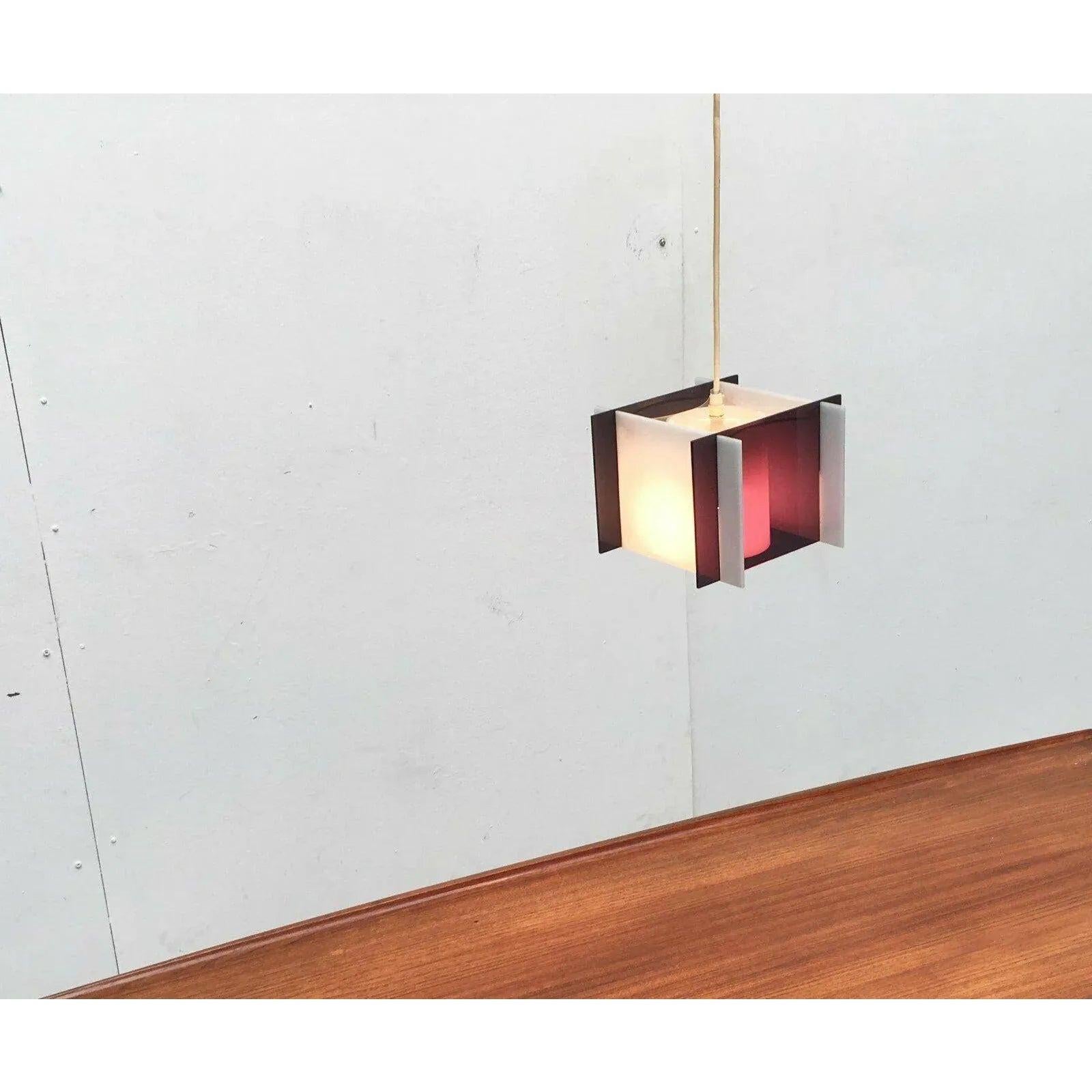 XX secolo Lampada a sospensione a cubo in acrilico di metà secolo A Space AGE, anni '60 in vendita