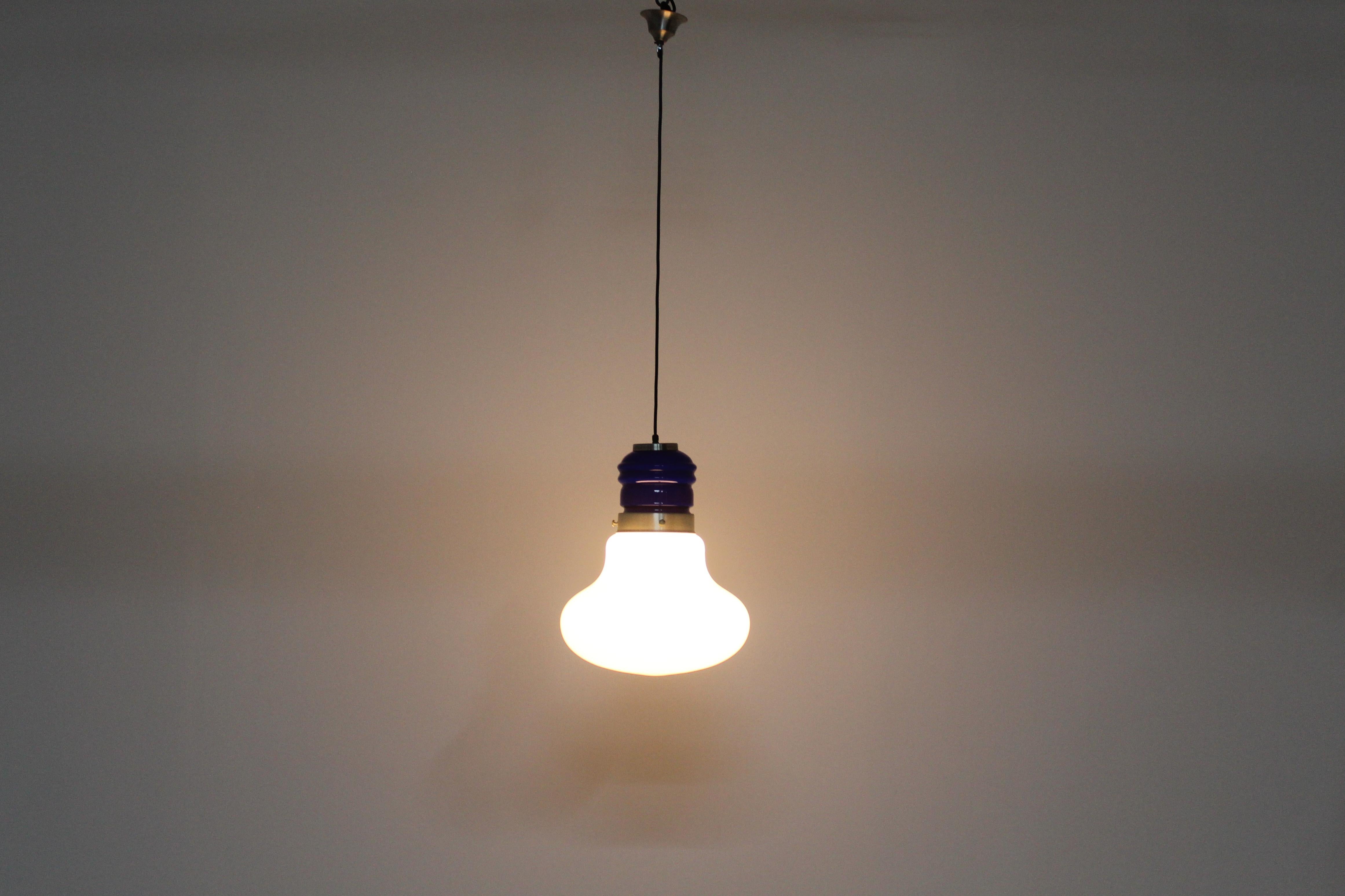 Lampada a sospensione in alluminio e vetro di metà secolo A Space AGE Ingo Maurer stile anni '70 Italia in vendita 6