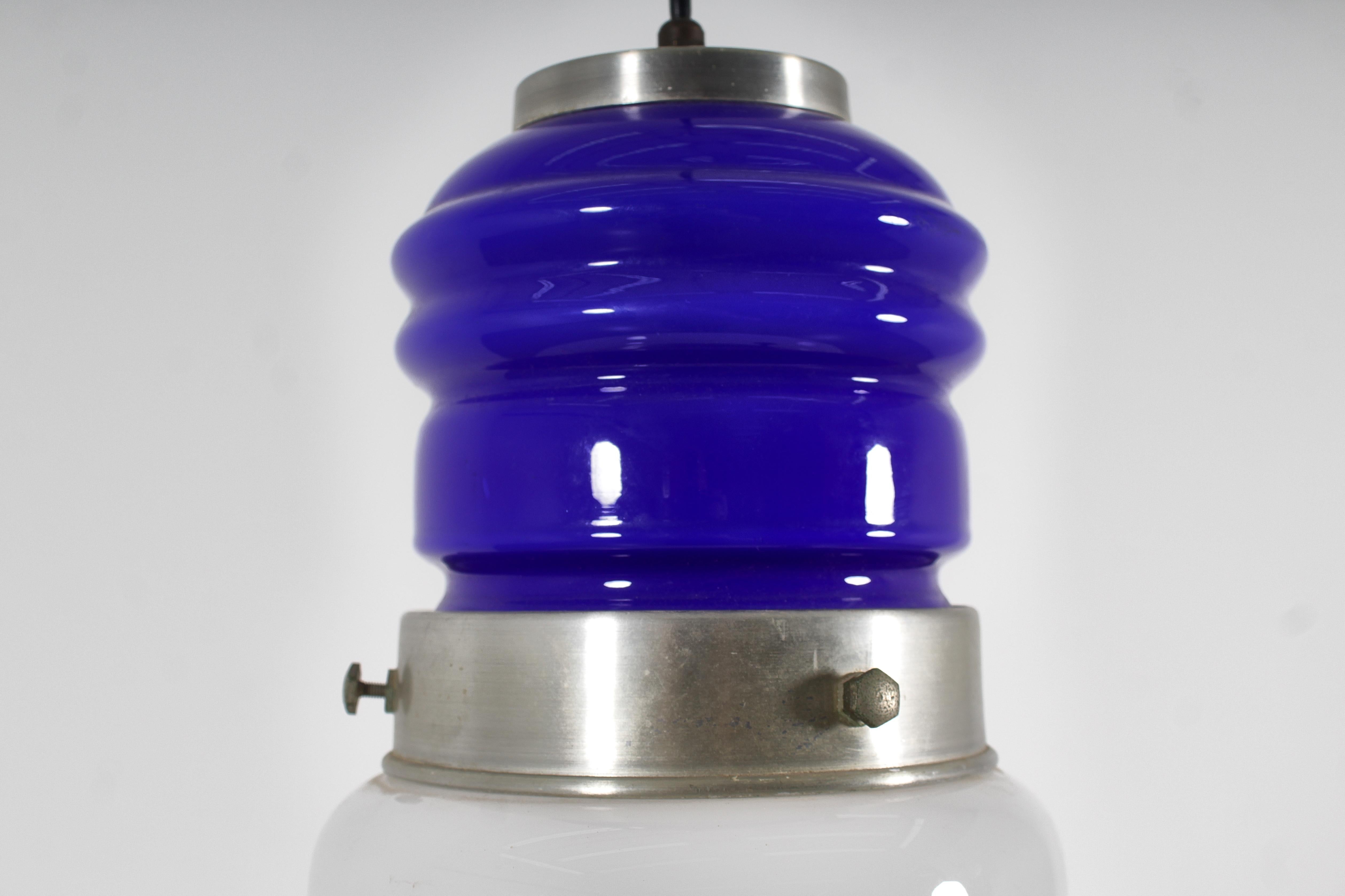 Alluminio Lampada a sospensione in alluminio e vetro di metà secolo A Space AGE Ingo Maurer stile anni '70 Italia in vendita