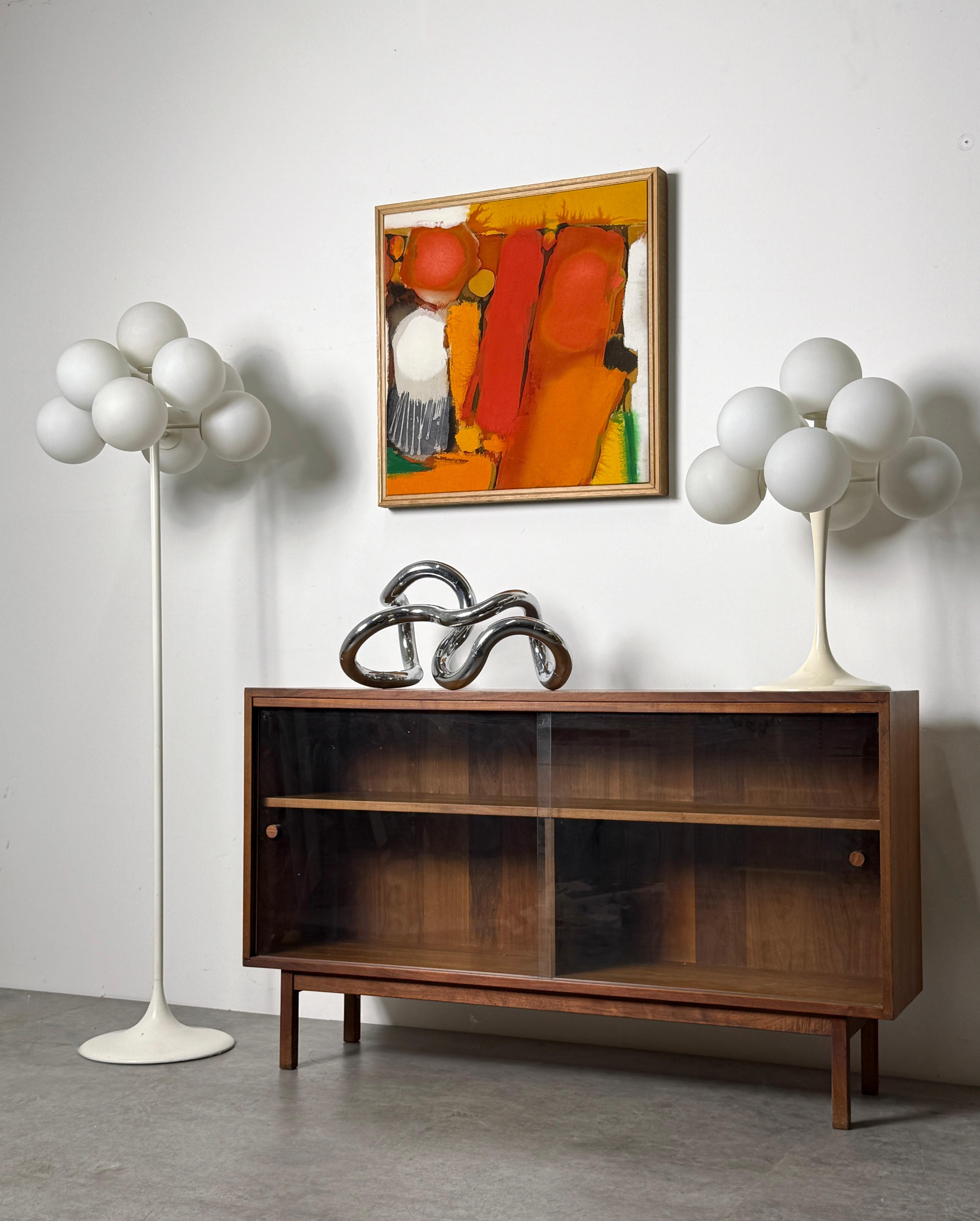 Mid Century Space Age Atomic White Glass Globe Tulip Table Lamp by E.R. Nele In Good Condition In Troy, MI