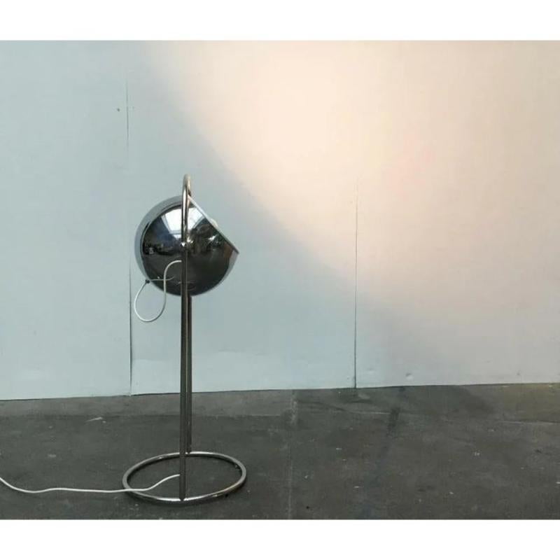Lampada da terra a sfera di metà secolo, A Space Ball, anni '60 in vendita 1