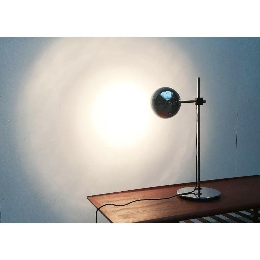 20ième siècle Lampe de table de l'ère spatiale du milieu du siècle dernier en chrome Staff, Allemagne, années 1960 en vente