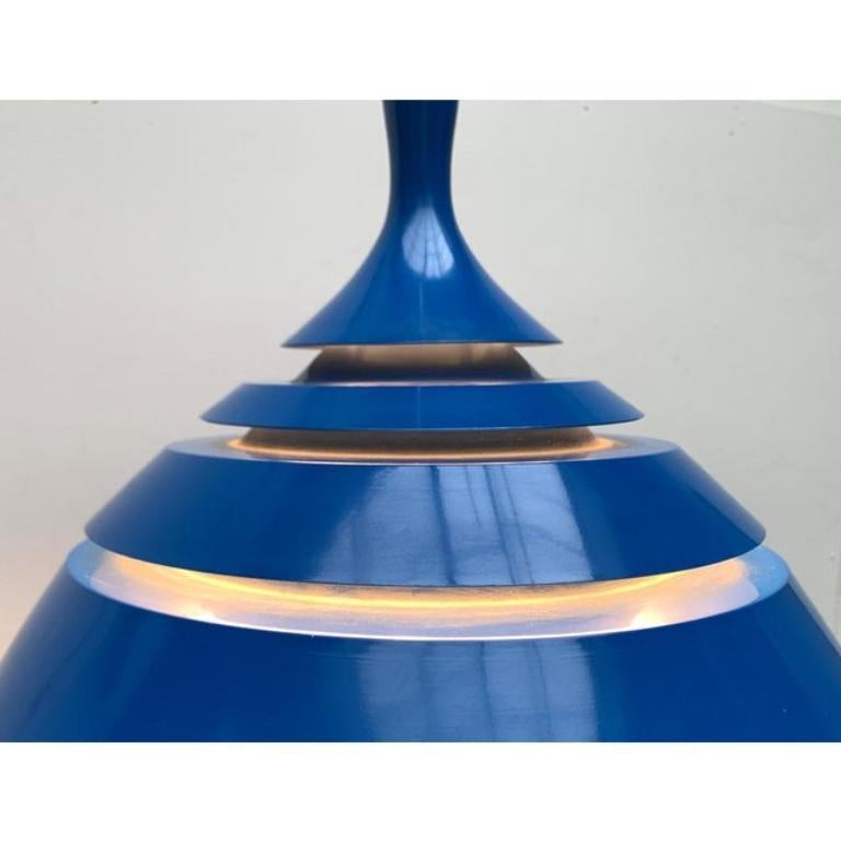 Lámpara Colgante Lamellar Azul de la Era Espacial de Mediados de Siglo de Hans-Agne Jakobsson, Años 60 en Bueno estado para la venta en Hamburg, DE