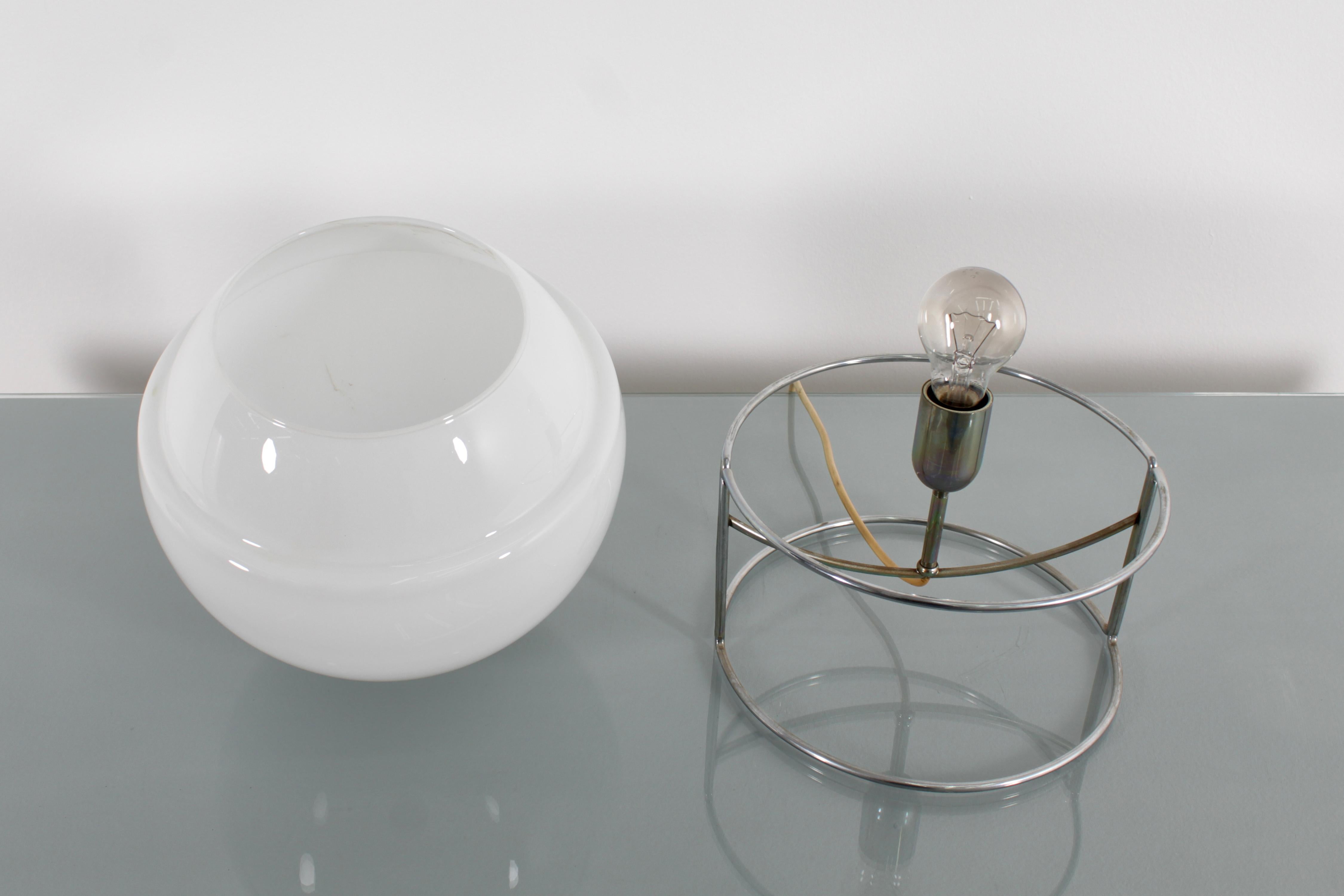 Mid-Century Space Age C. Nason Style Steel and Milky Glass Table Lamp 70s Italy For Sale 2