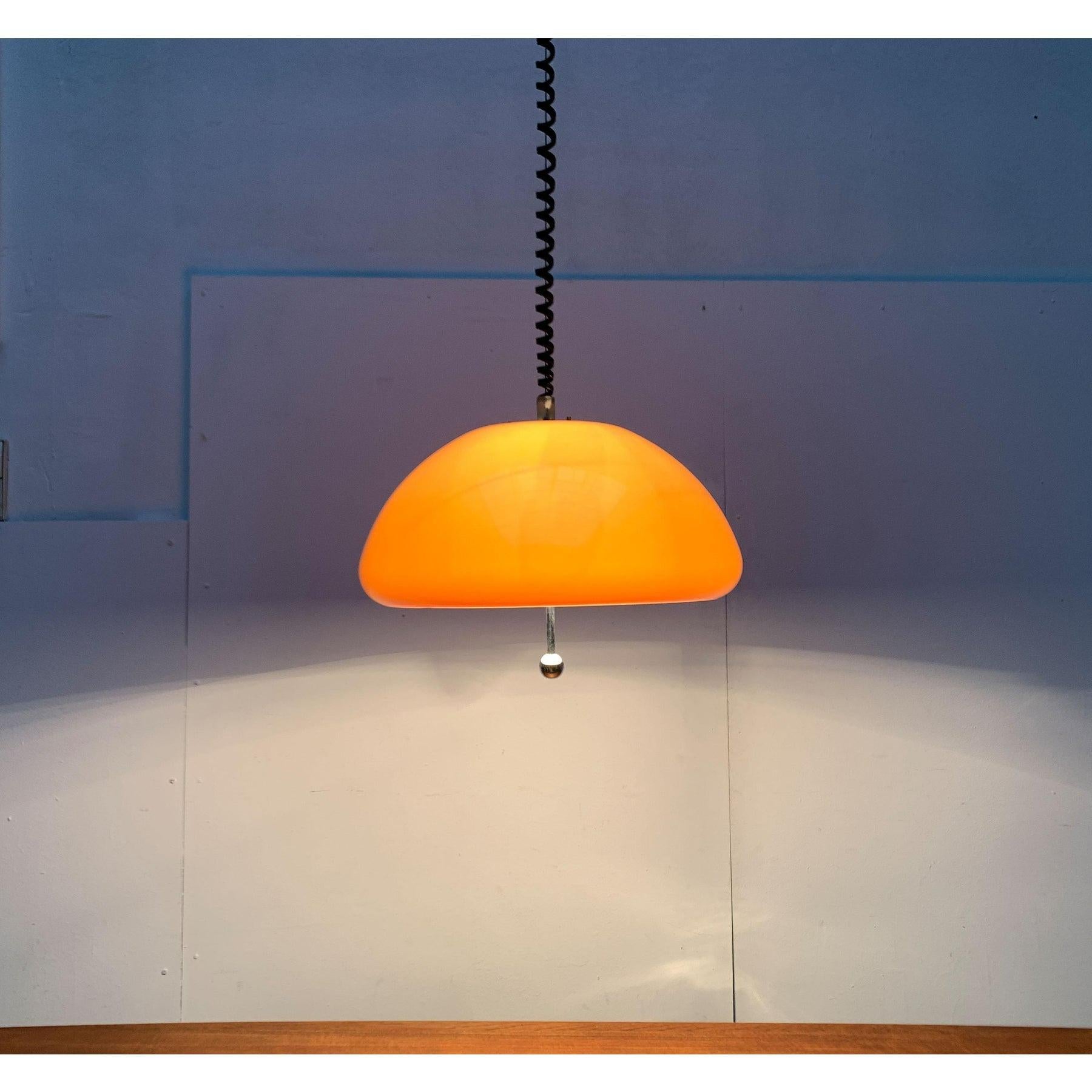 Mid-Century Modern Lampe suspendue Cabras de l'ère spatiale du milieu du siècle dernier par Luigi Massoni pour Guzzini, années 1960 en vente