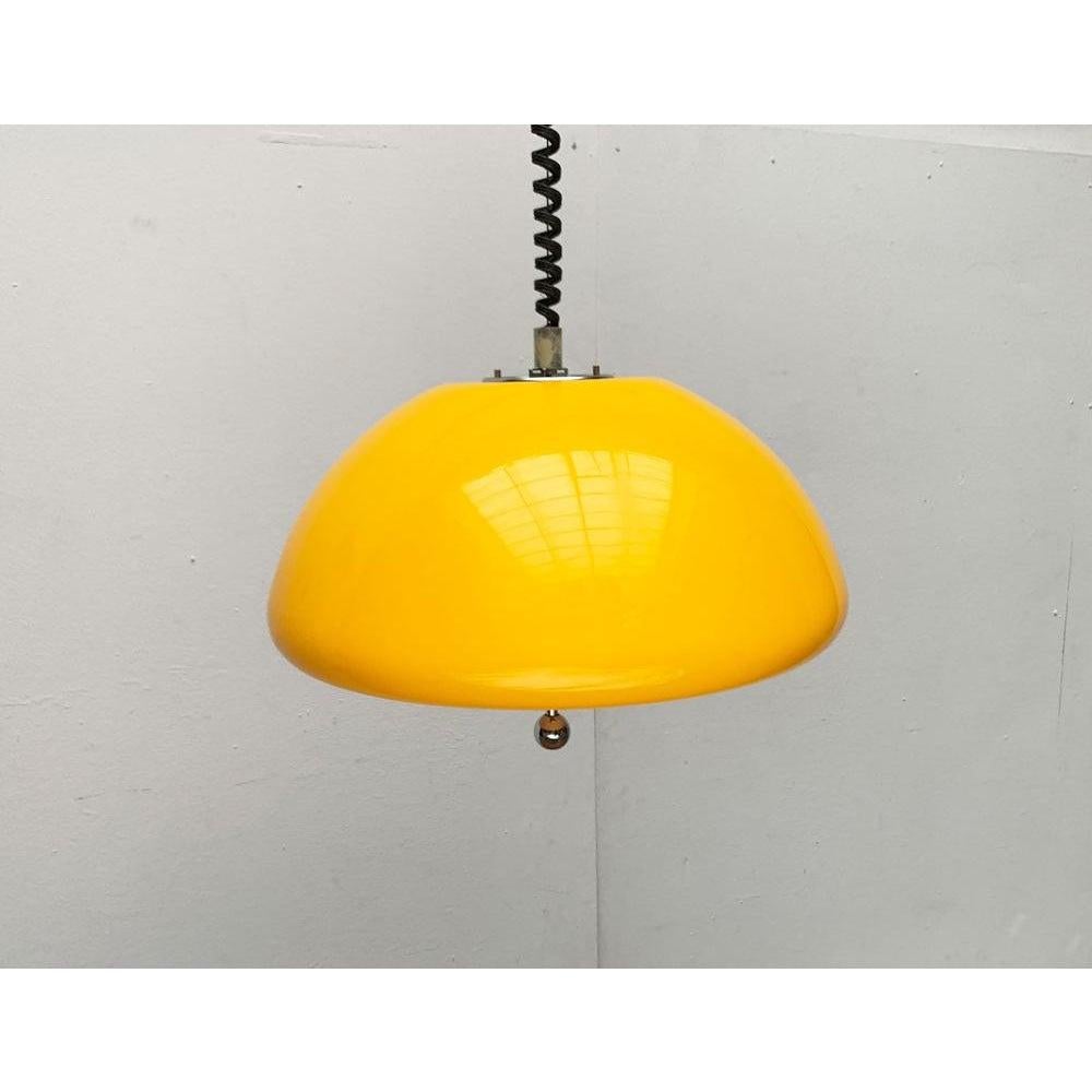 Métal Lampe suspendue Cabras de l'ère spatiale du milieu du siècle dernier par Luigi Massoni pour Guzzini, années 1960 en vente