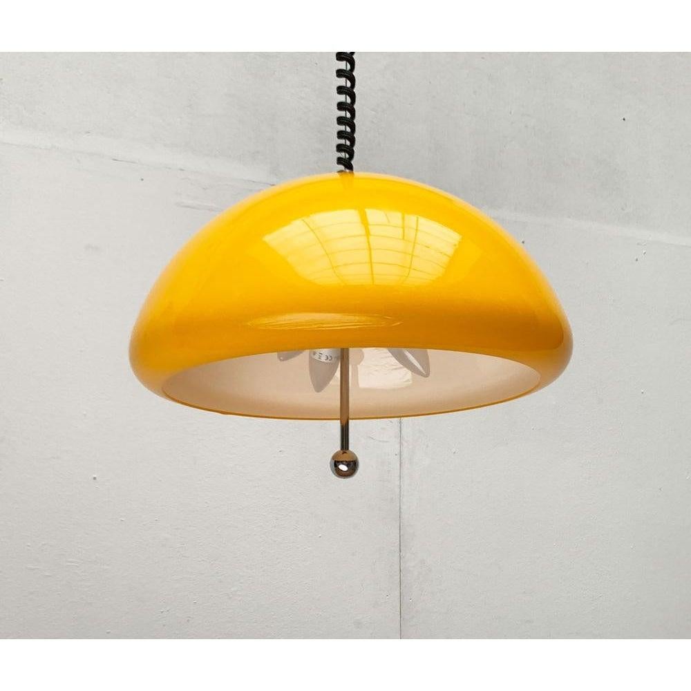 Lampe suspendue Cabras de l'ère spatiale du milieu du siècle dernier par Luigi Massoni pour Guzzini, années 1960 en vente 1