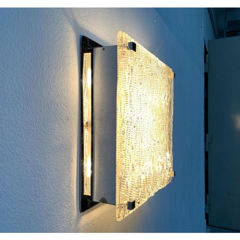 Lampada da parete Space and Chrome e vetro ghiaccio di metà secolo, anni '60 in vendita 2