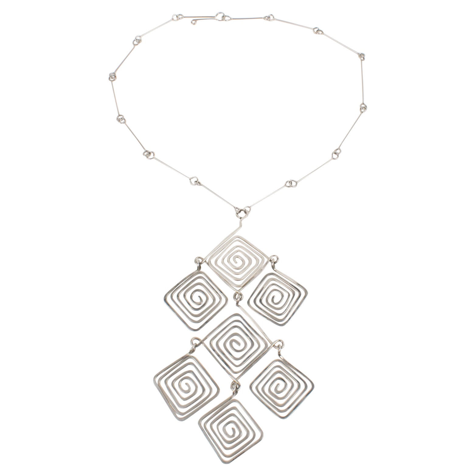 Collana in filo metallico modernista Space and Chrome di metà secolo con medaglione geometrico in vendita