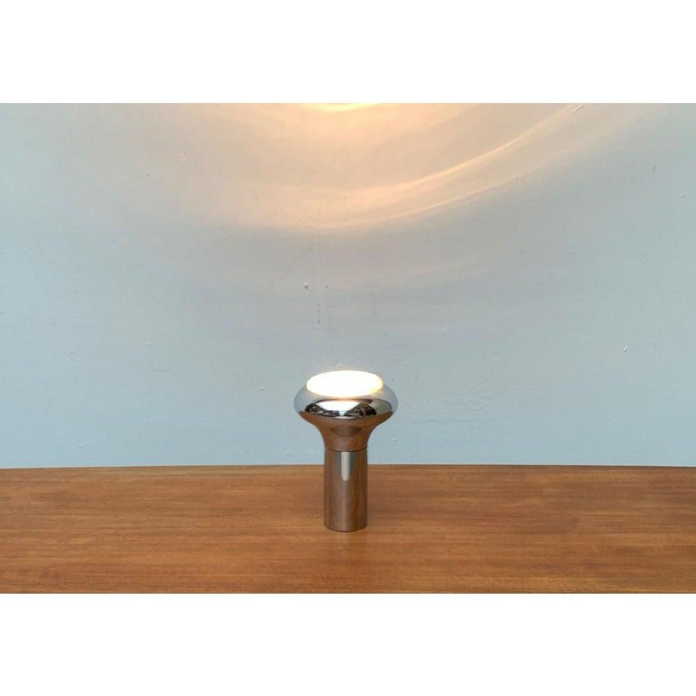 Lámpara de mesa cromada de la era espacial de mediados de siglo, años 60 Moderno de mediados de siglo en venta