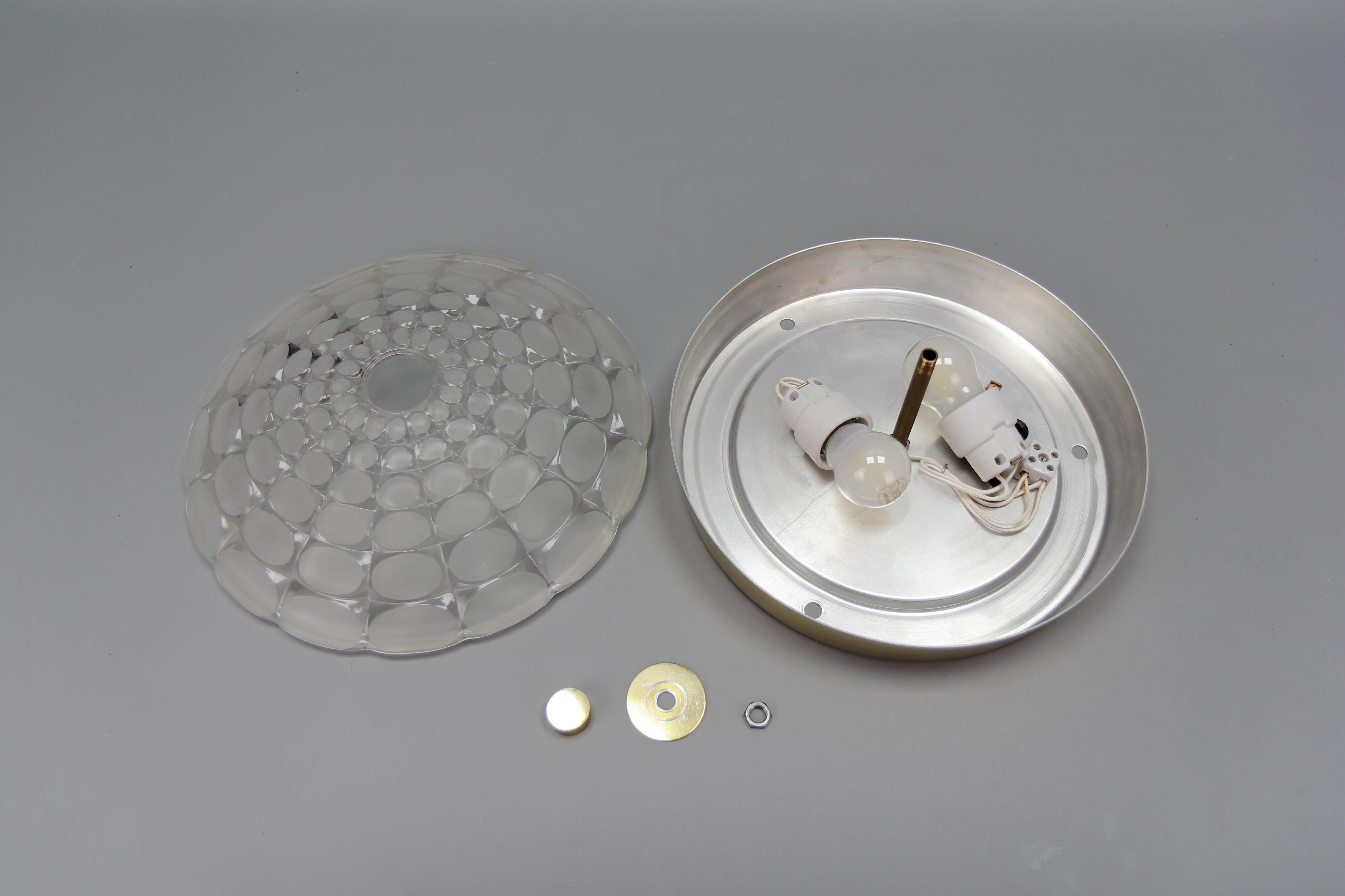 Lampe murale ou encastrée ronde en verre clair et dépoli du milieu du siècle A Space en vente 10