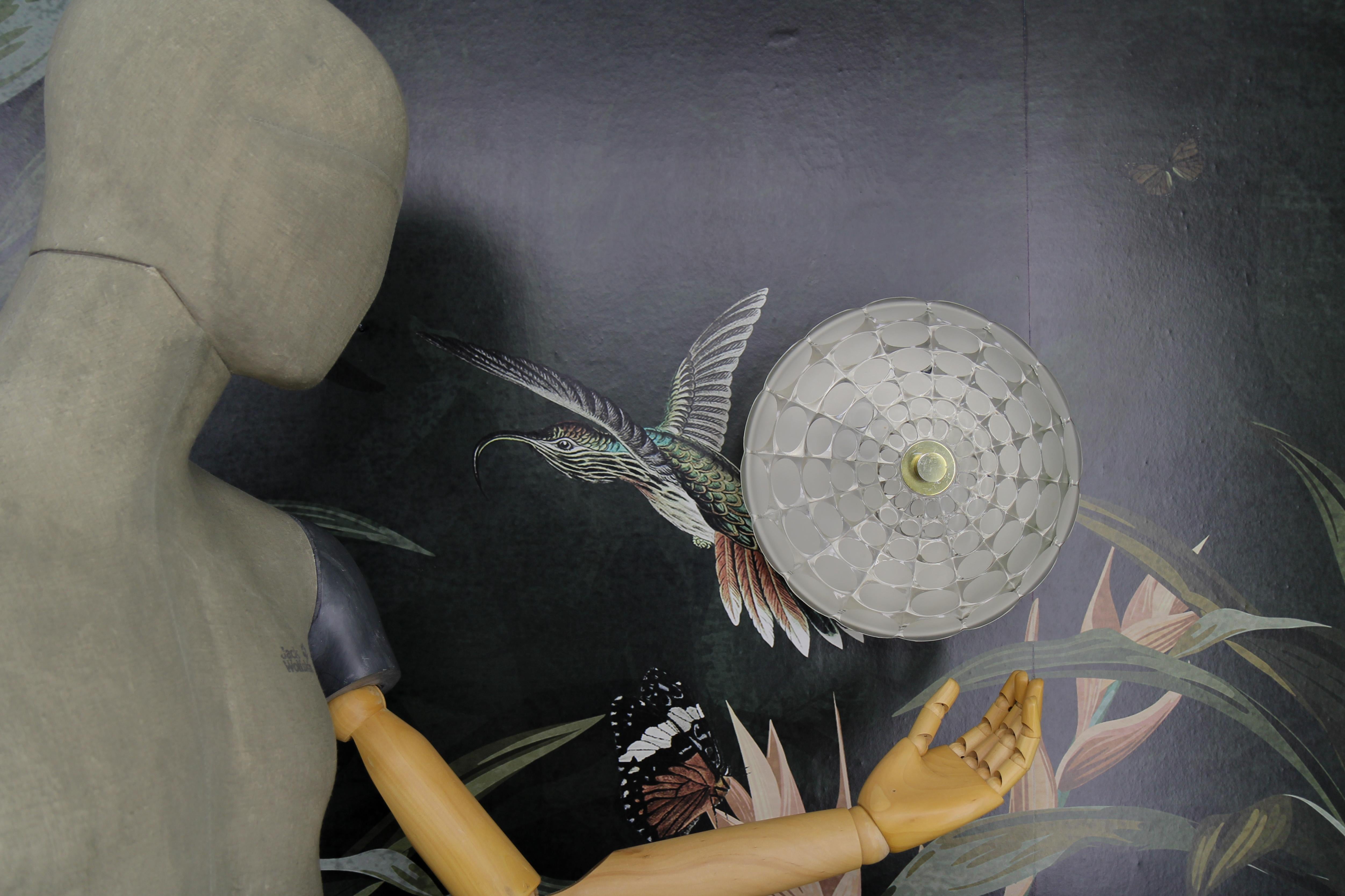 Dépoli Lampe murale ou encastrée ronde en verre clair et dépoli du milieu du siècle A Space en vente