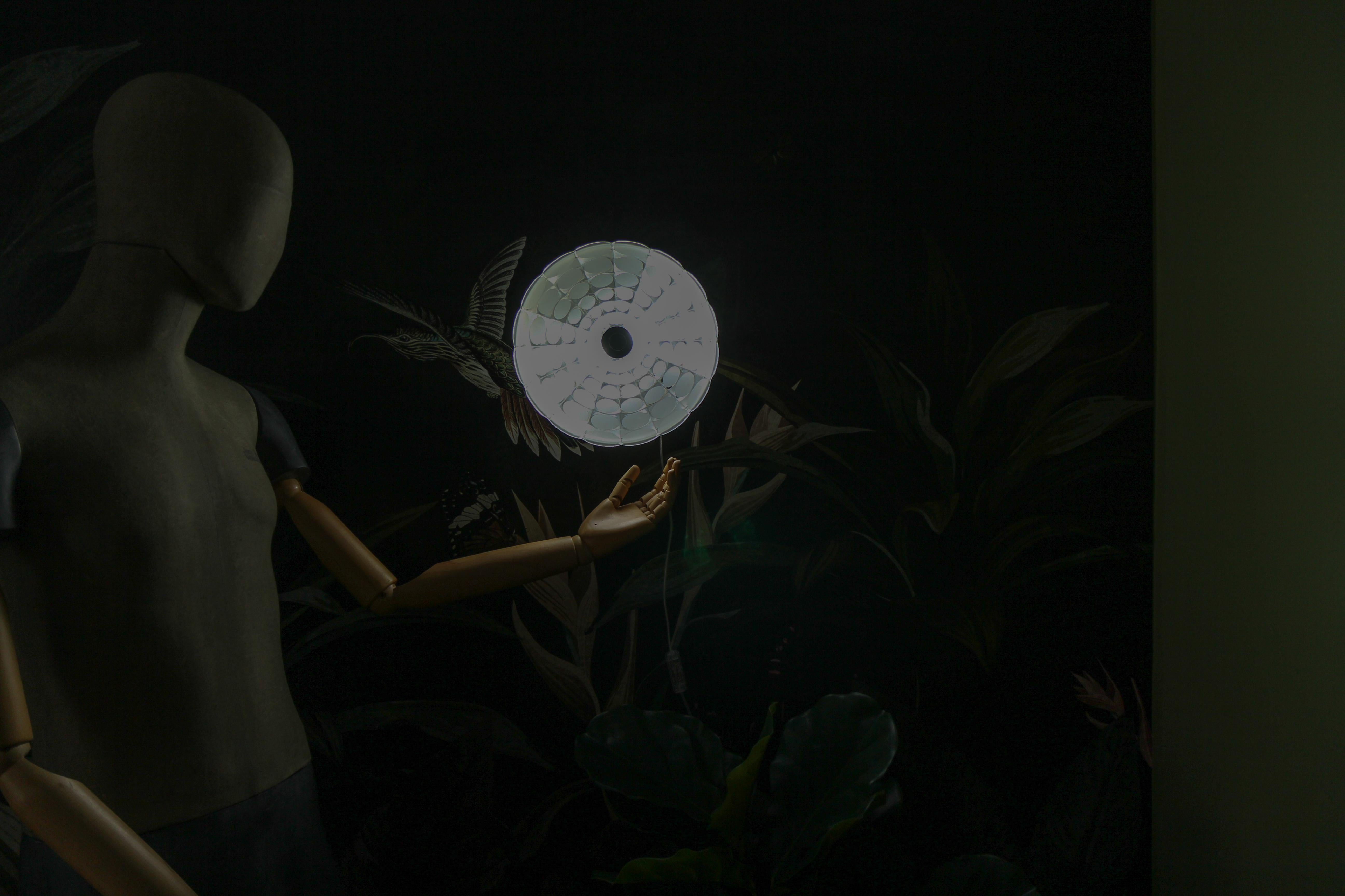 Métal Lampe murale ou encastrée ronde en verre clair et dépoli du milieu du siècle A Space en vente