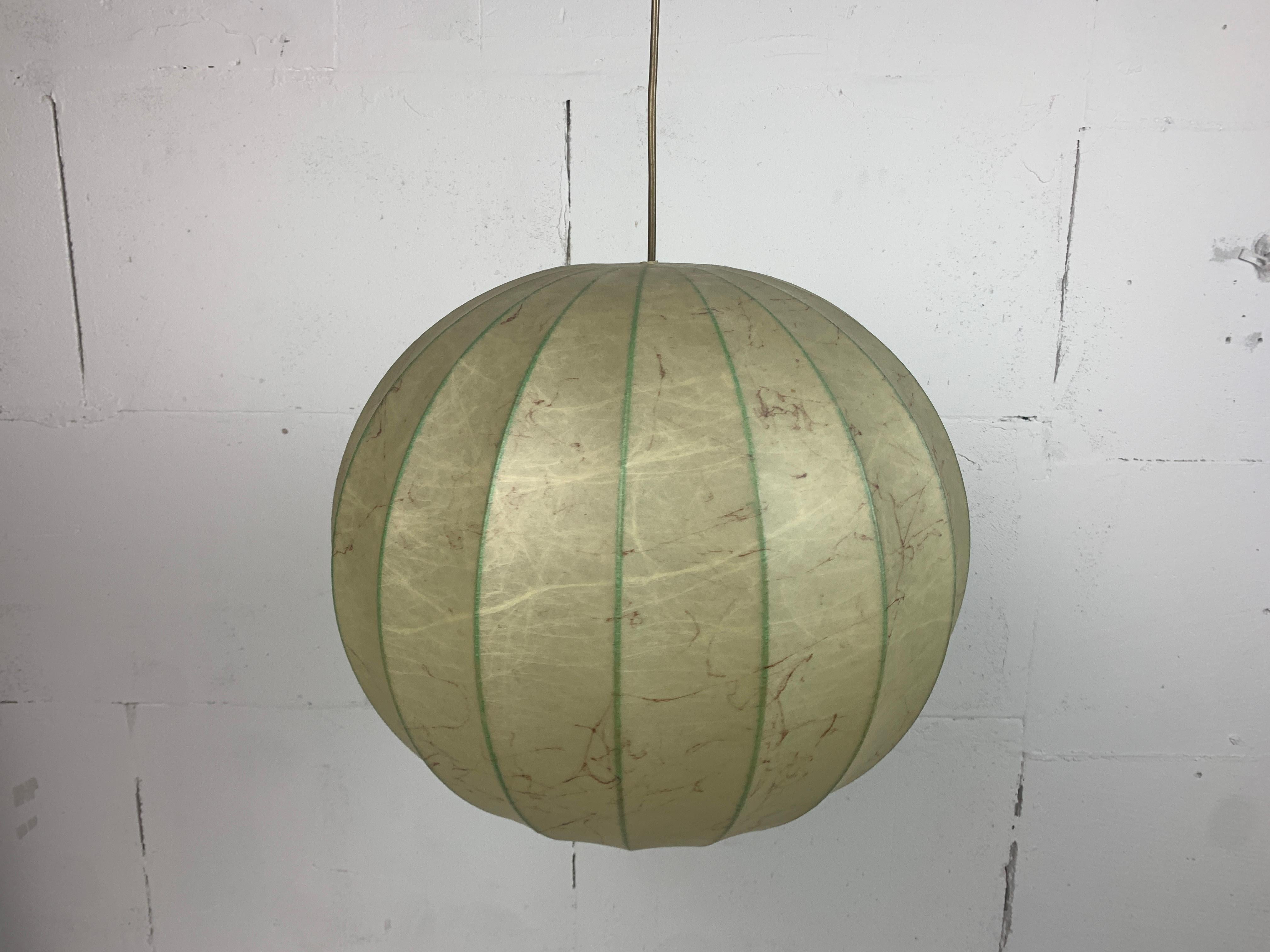 Space Age Lampada a sospensione Cocoon di metà secolo A Space AGE, 1960 in vendita