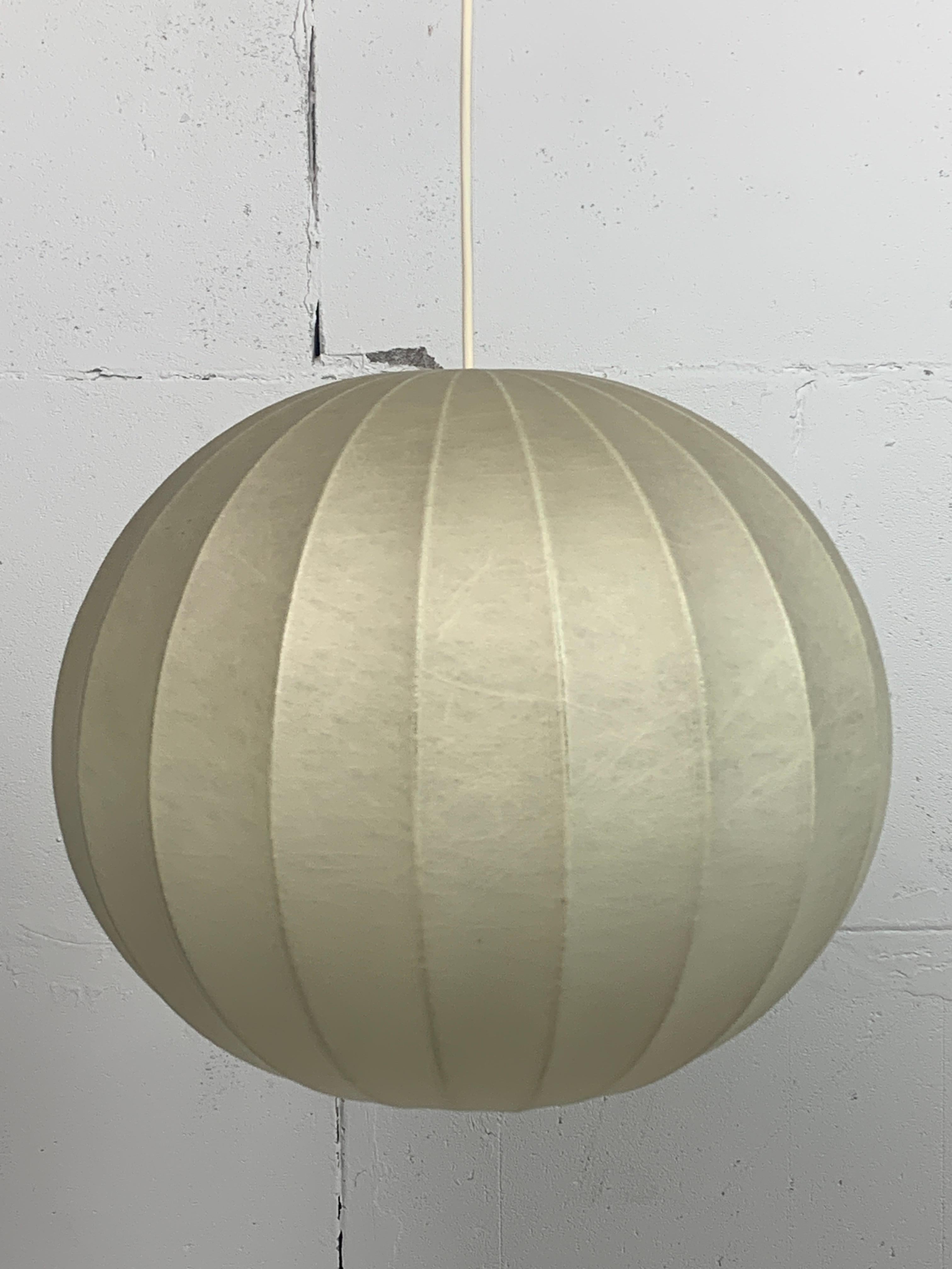 Mid-20th Century Mid-Century Space Age Cocoon Hanging Pendant Lamp, 1960s