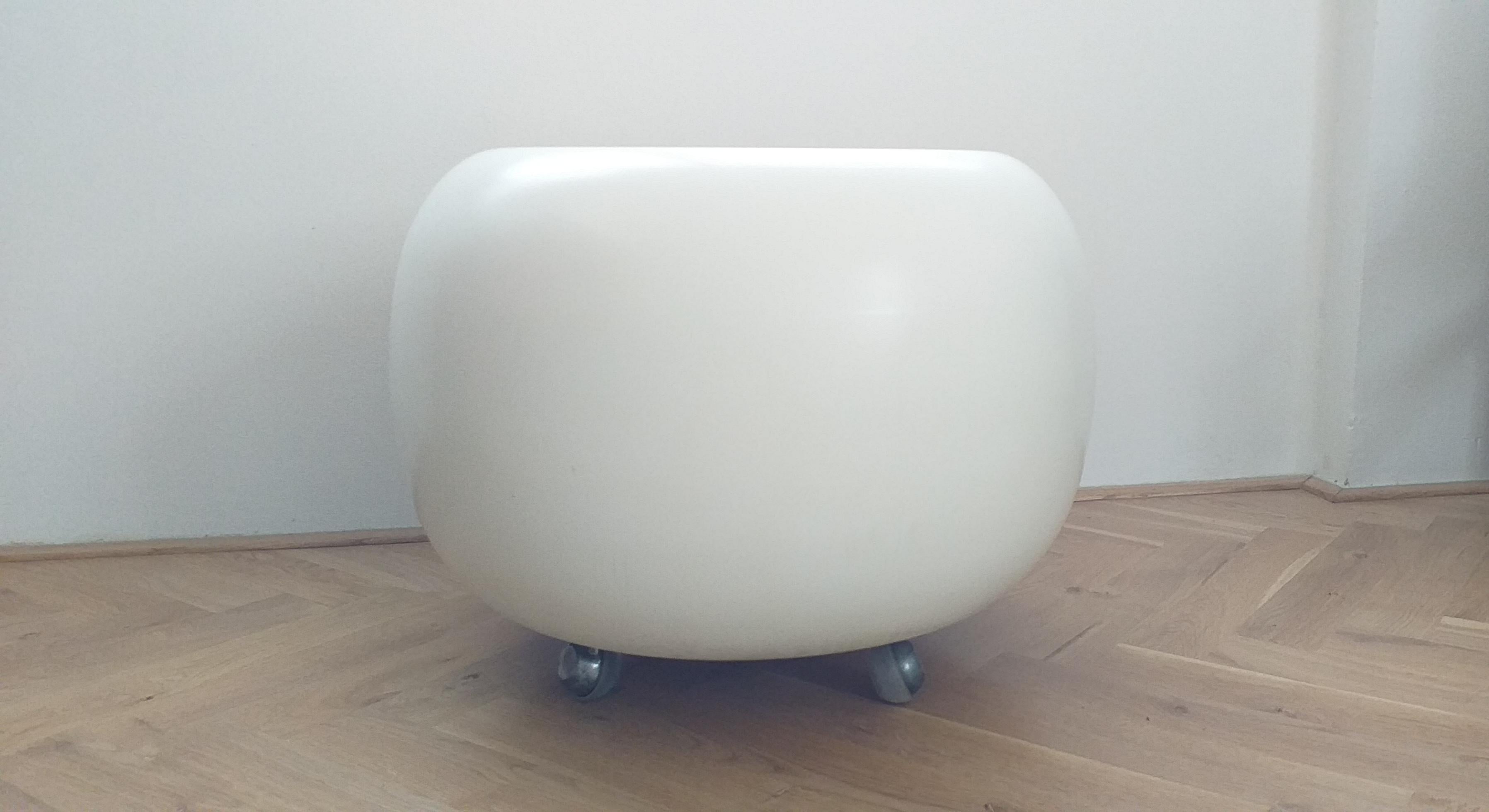 Midcentury Space Age Coffee or Side Table, 1970s 1