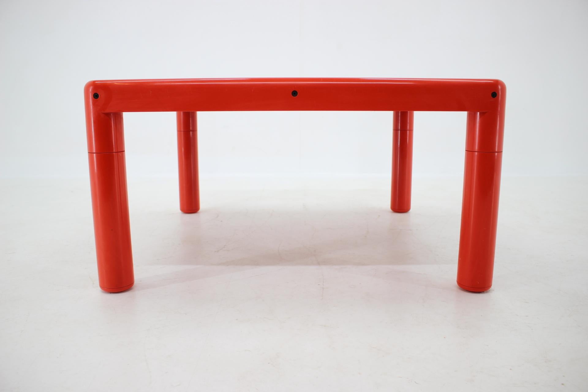 Midcentury Space Age Coffee Table UPO, Eero Aarnio, Finland, 1970s For Sale 3