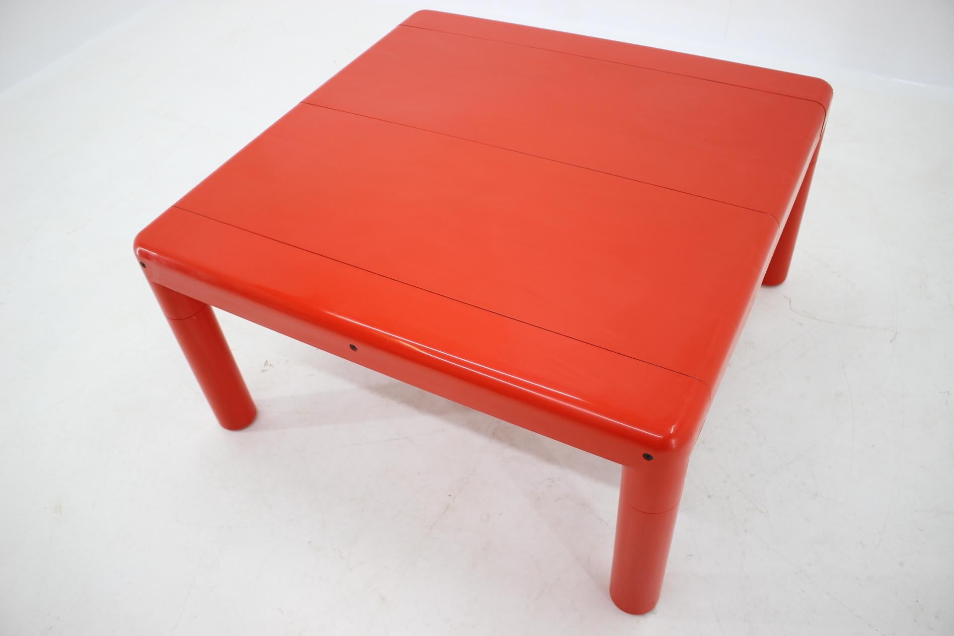 Midcentury Space Age Coffee Table UPO, Eero Aarnio, Finland, 1970s For Sale 2