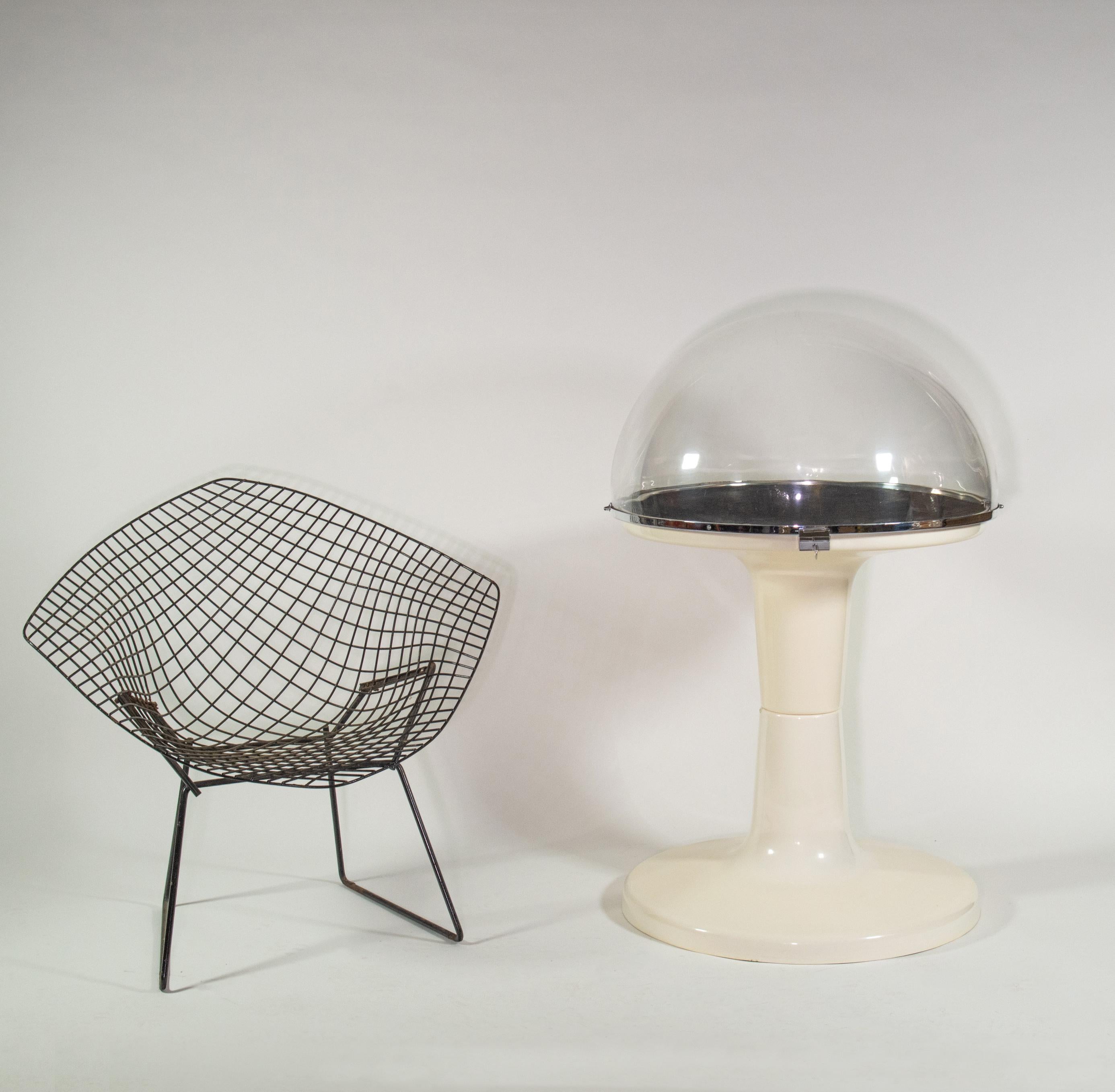 Mid Century Space Age Collectors Display Case 1960s In Good Condition In Norwich, GB