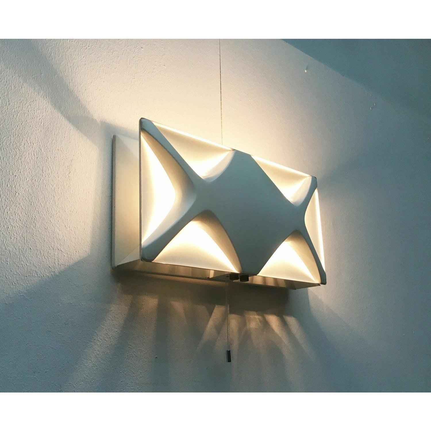 Lampada da parete in stile A Space Age Cross Oyster di Klaus Link, Germania, 1960 in vendita 3