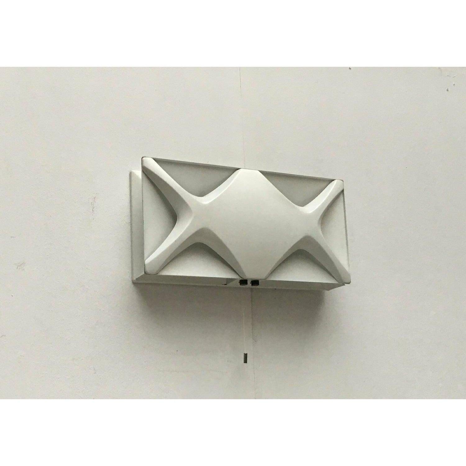 Tedesco Lampada da parete in stile A Space Age Cross Oyster di Klaus Link, Germania, 1960 in vendita