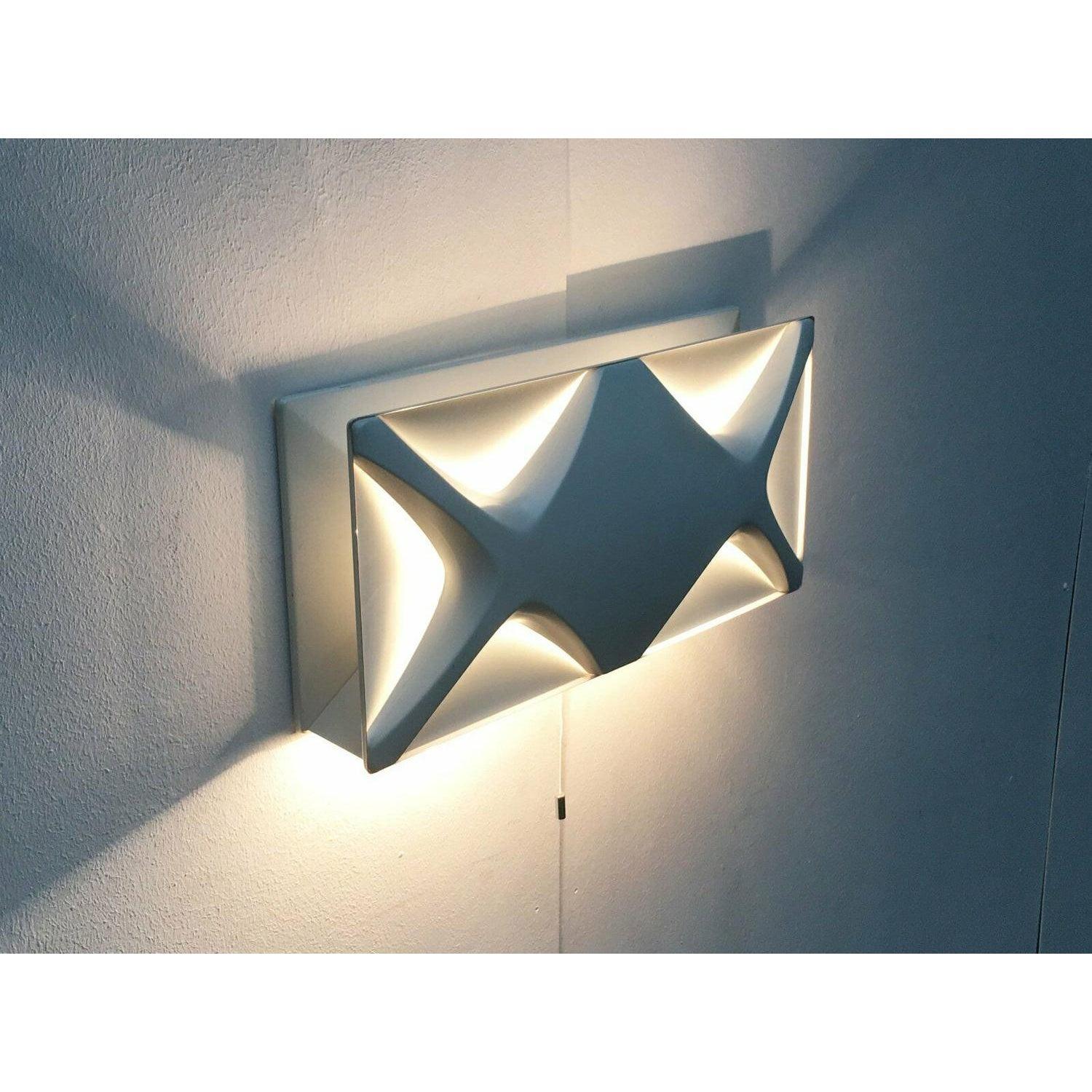 XX secolo Lampada da parete in stile A Space Age Cross Oyster di Klaus Link, Germania, 1960 in vendita