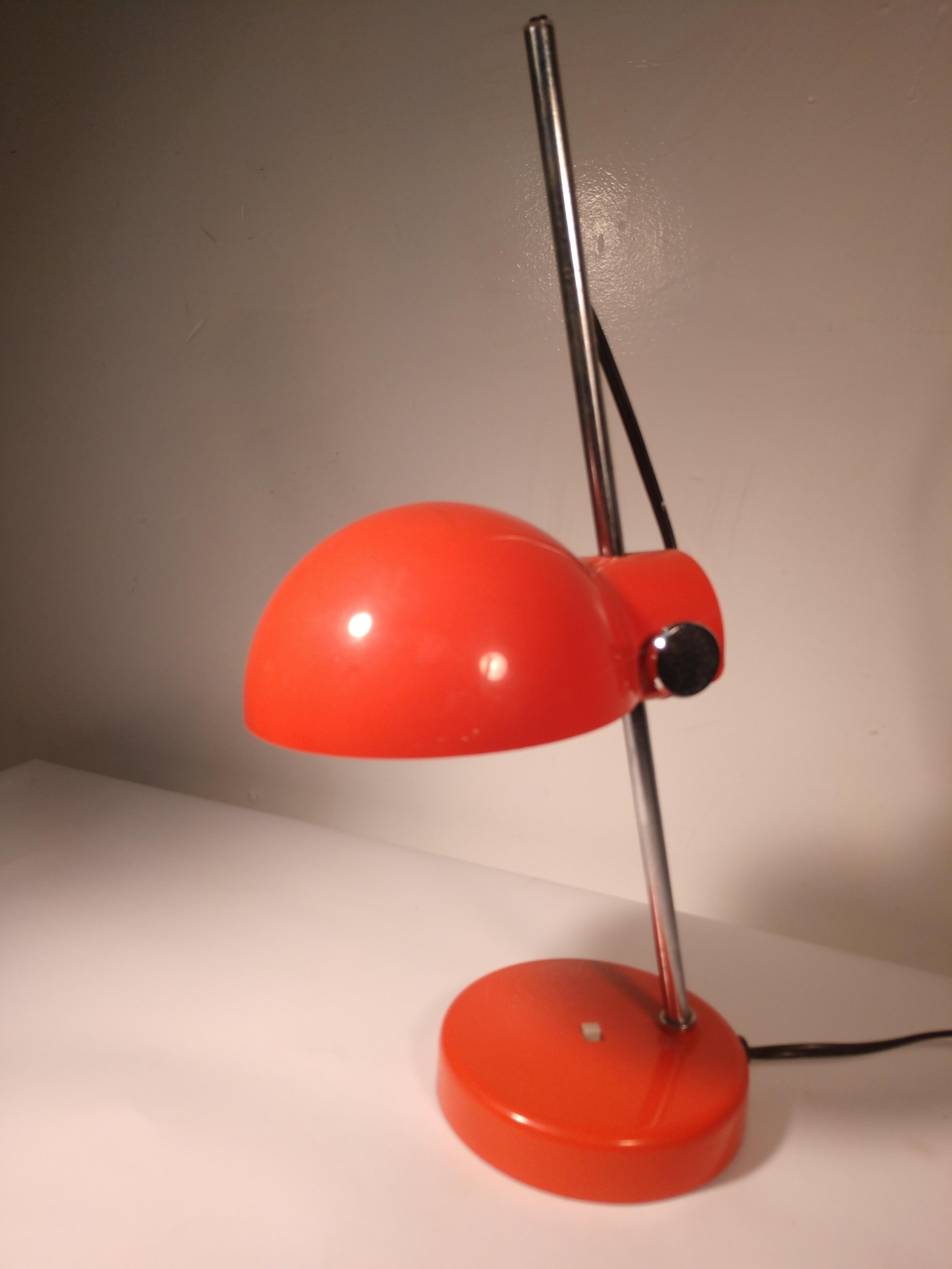Midcentury Space Age Desk Table Lamp Lightolier, Japan, circa 1965 In Good Condition In Port Jervis, NY