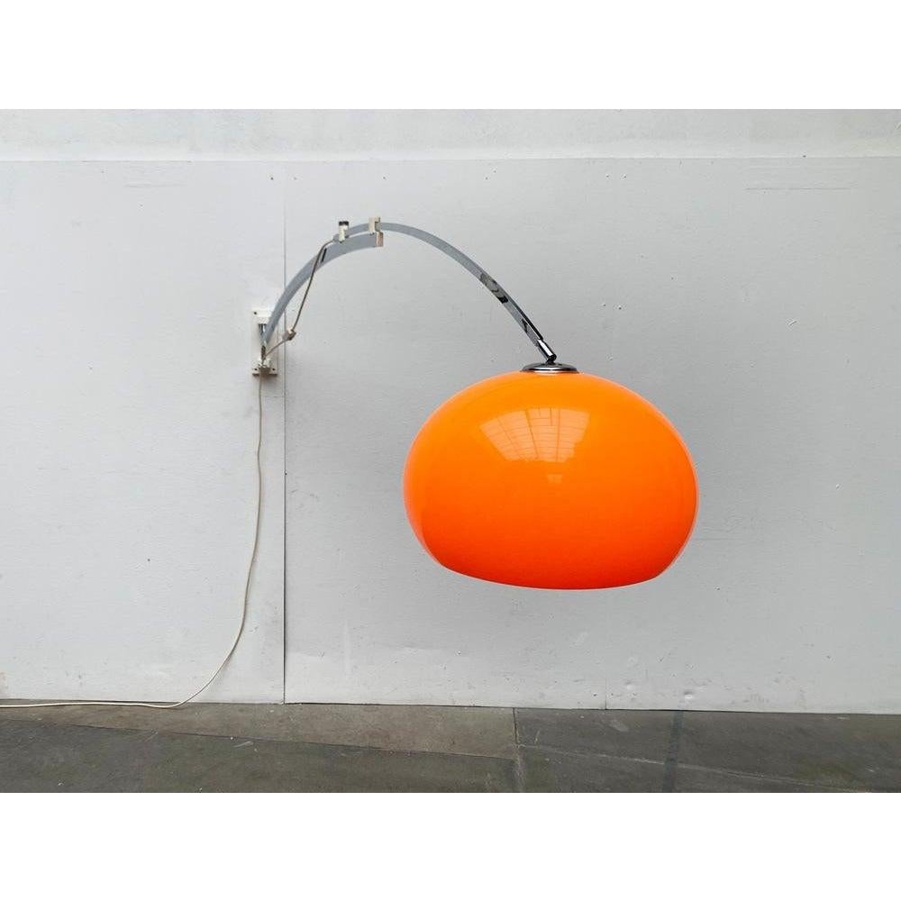 Metallo Lampada da parete ad arco estensibile di metà secolo A Space Age, anni '60 in vendita