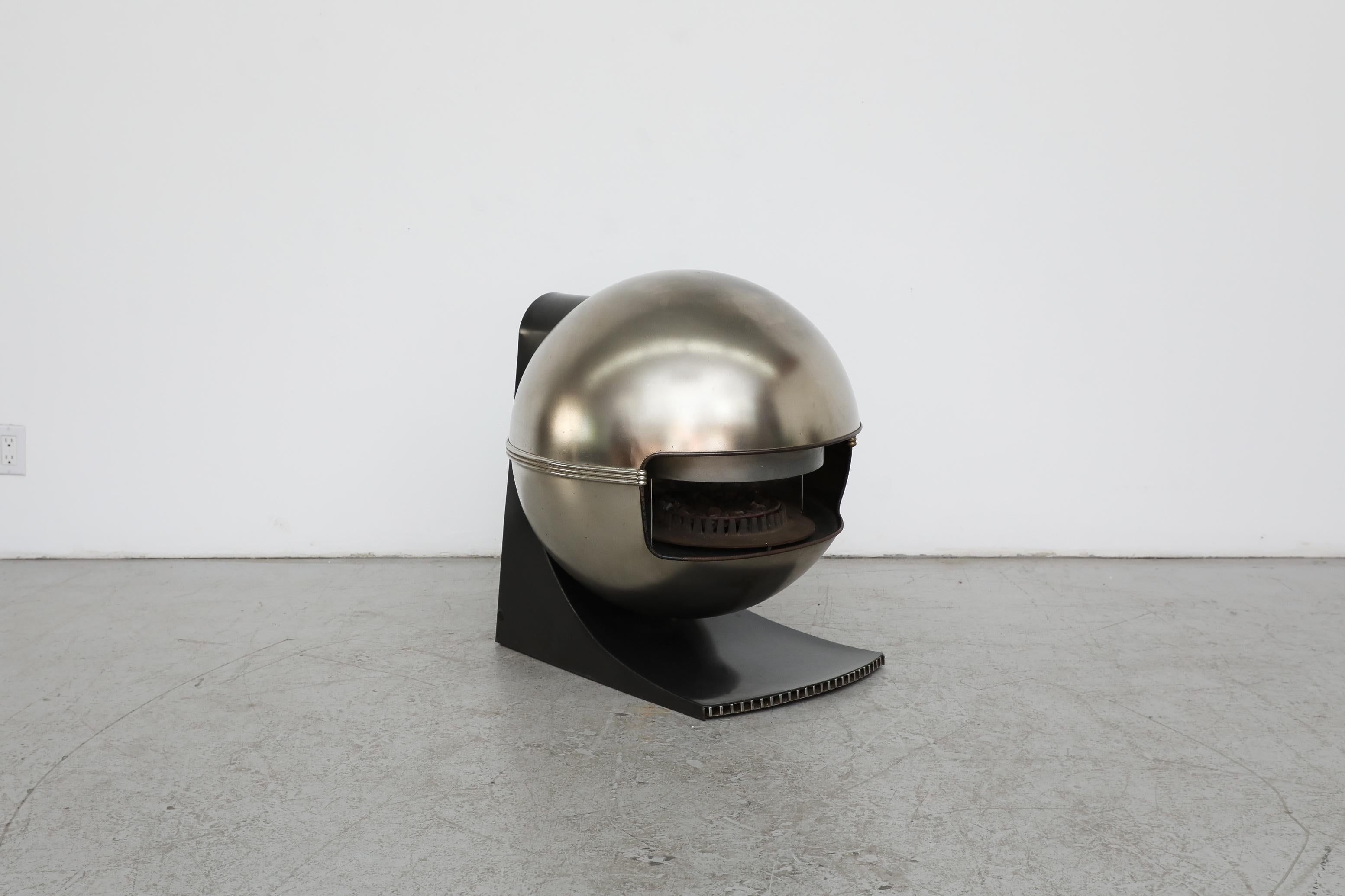Mid-Century Space Age Fireplace by Richard Wolthekker, 1965 For Sale 1