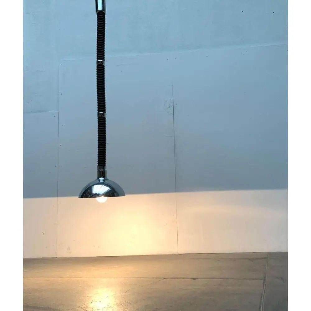Lampada a sospensione a tubo flessibile in gomma di metà secolo A Space AGE, anni '60 in vendita 1