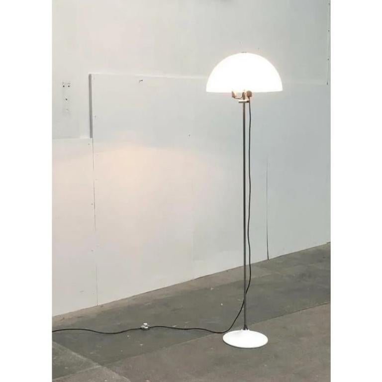 Néerlandais Lampadaire de l'ère spatiale du milieu du siècle dernier de Gino Sarfatti pour Artimeta, années 1960 en vente