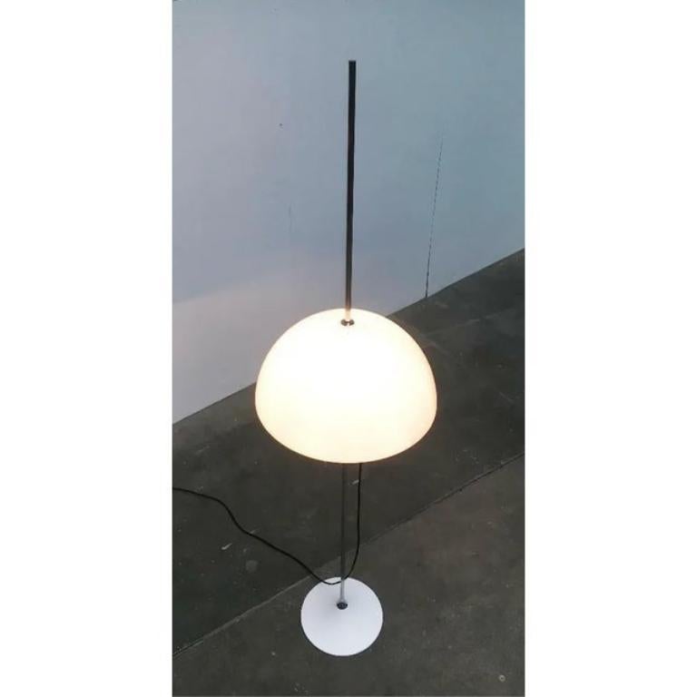 20ième siècle Lampadaire de l'ère spatiale du milieu du siècle dernier de Gino Sarfatti pour Artimeta, années 1960 en vente