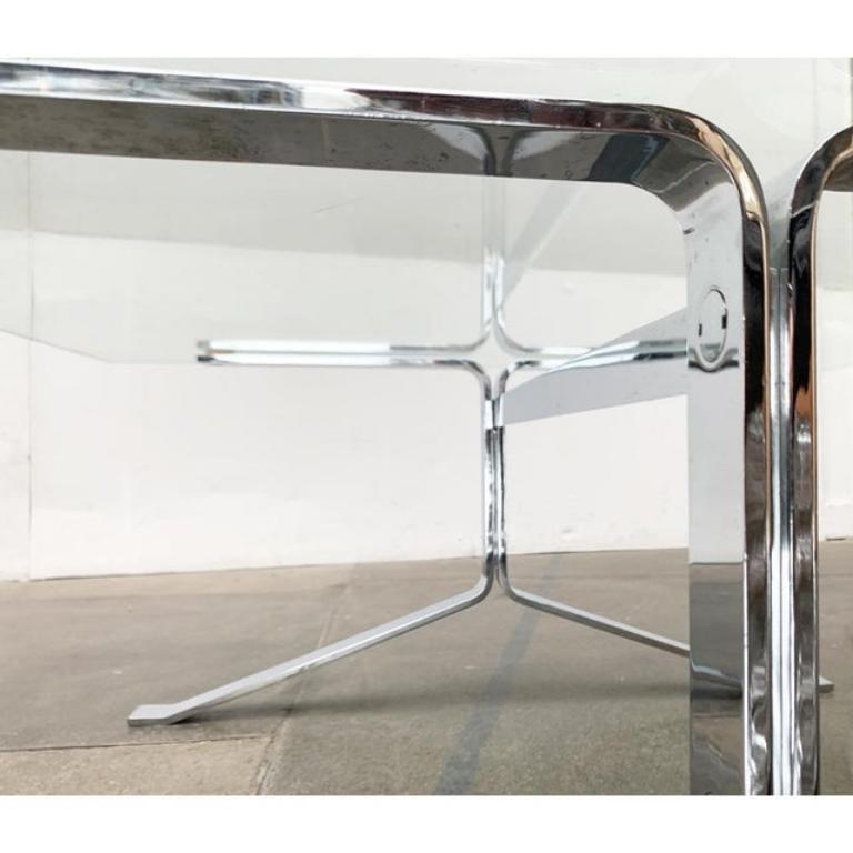 Table d'appoint Joker en chrome et verre de l'ère spatiale française, années 1960 Excellent état - En vente à Hamburg, DE