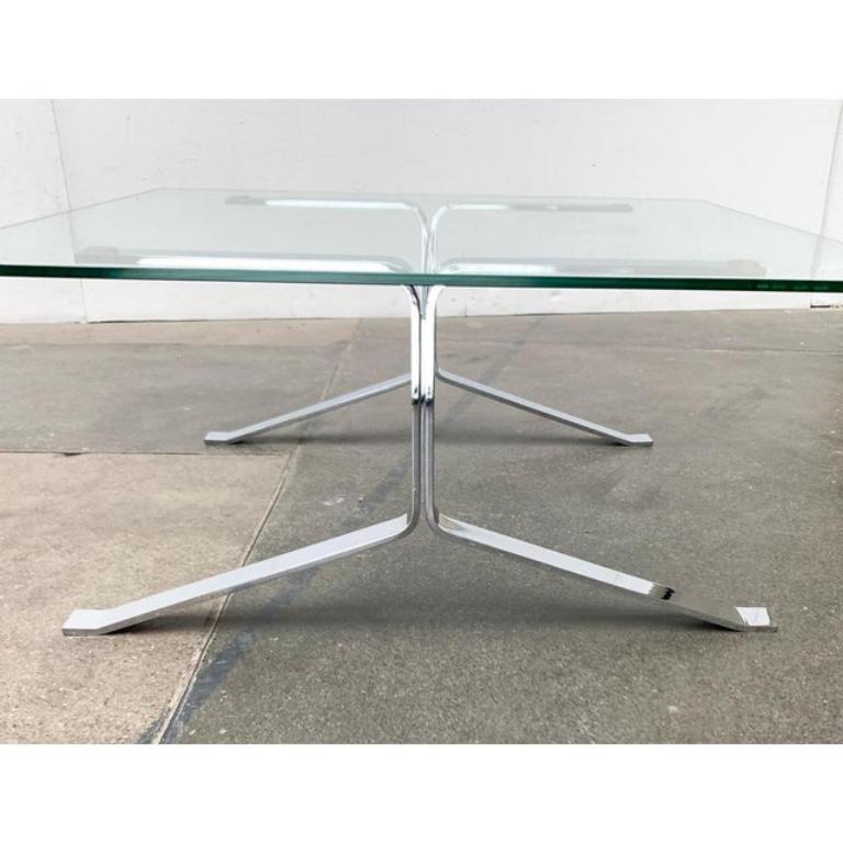 20ième siècle Table d'appoint Joker en chrome et verre de l'ère spatiale française, années 1960 en vente