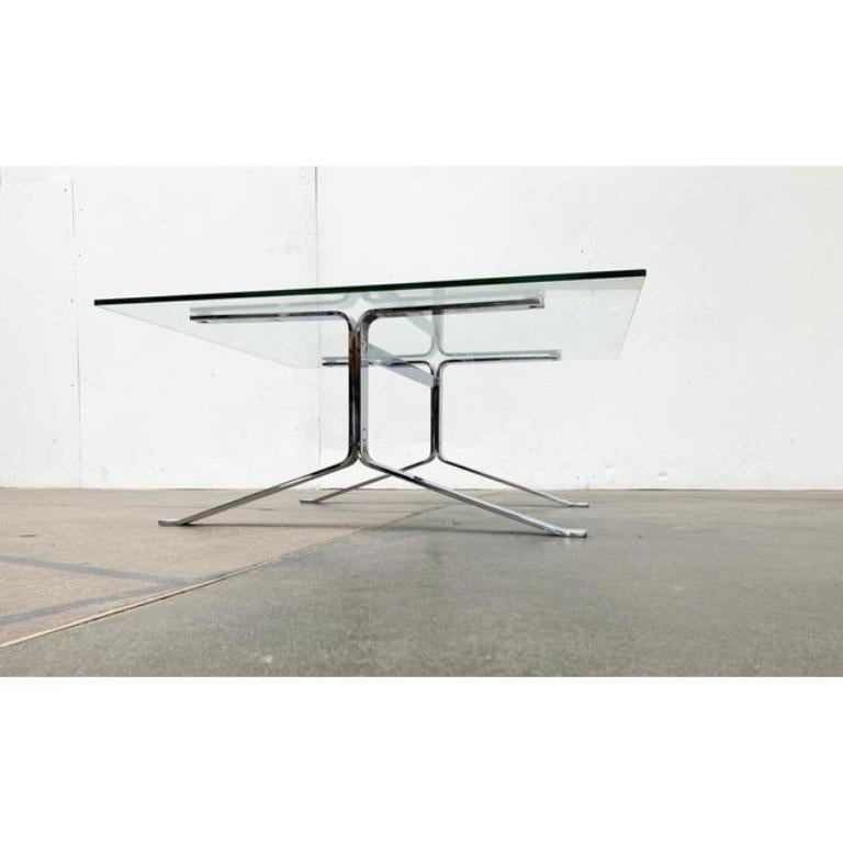 Table d'appoint Joker en chrome et verre de l'ère spatiale française, années 1960 en vente 1