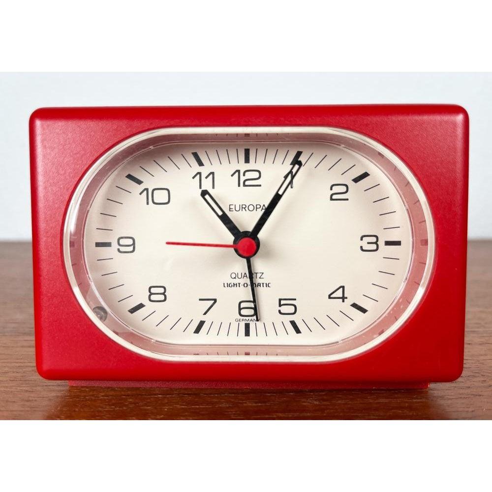 Mid-Century Space Age German Alarm Clock from Europa, 1960s, in Very Good conditions. Designed 1960 to 1969 This piece has an attribution mark.

Additional information:
Materials: Plastic
Style: Mid-Century Modern
Country of Origin: Germany
Color: