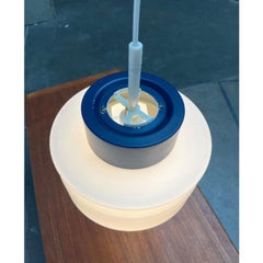 Lampe suspendue allemande de l'ère spatiale du milieu du siècle dernier, Staff, 1970